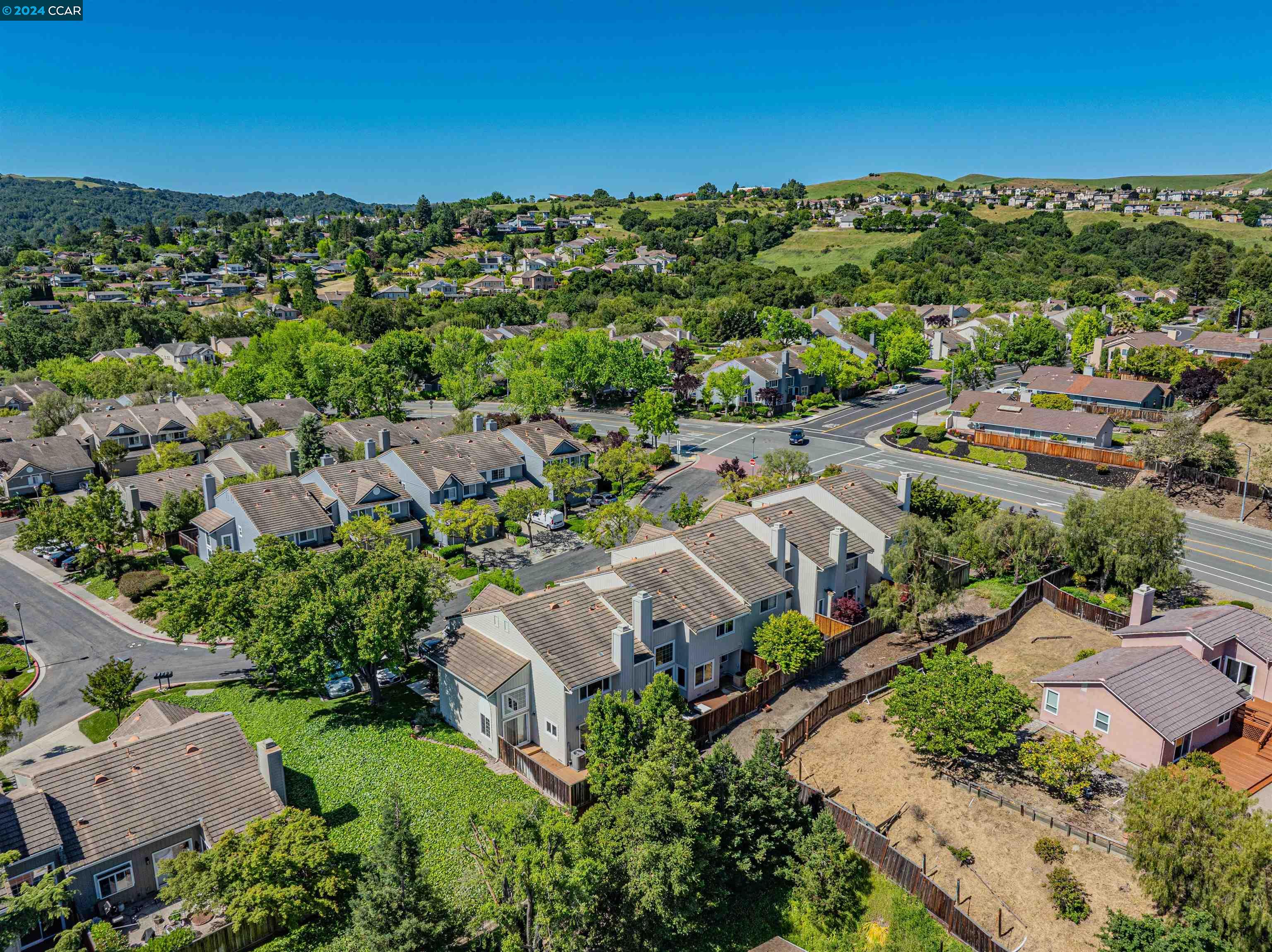 7535 Rolling Hills Cir