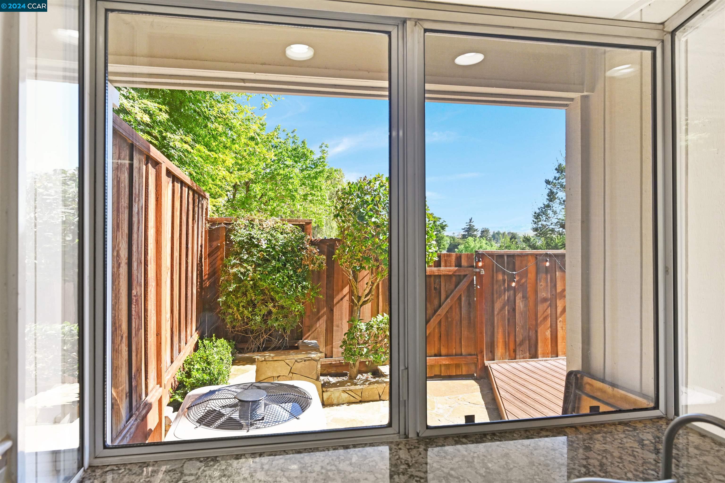 7535 Rolling Hills Cir