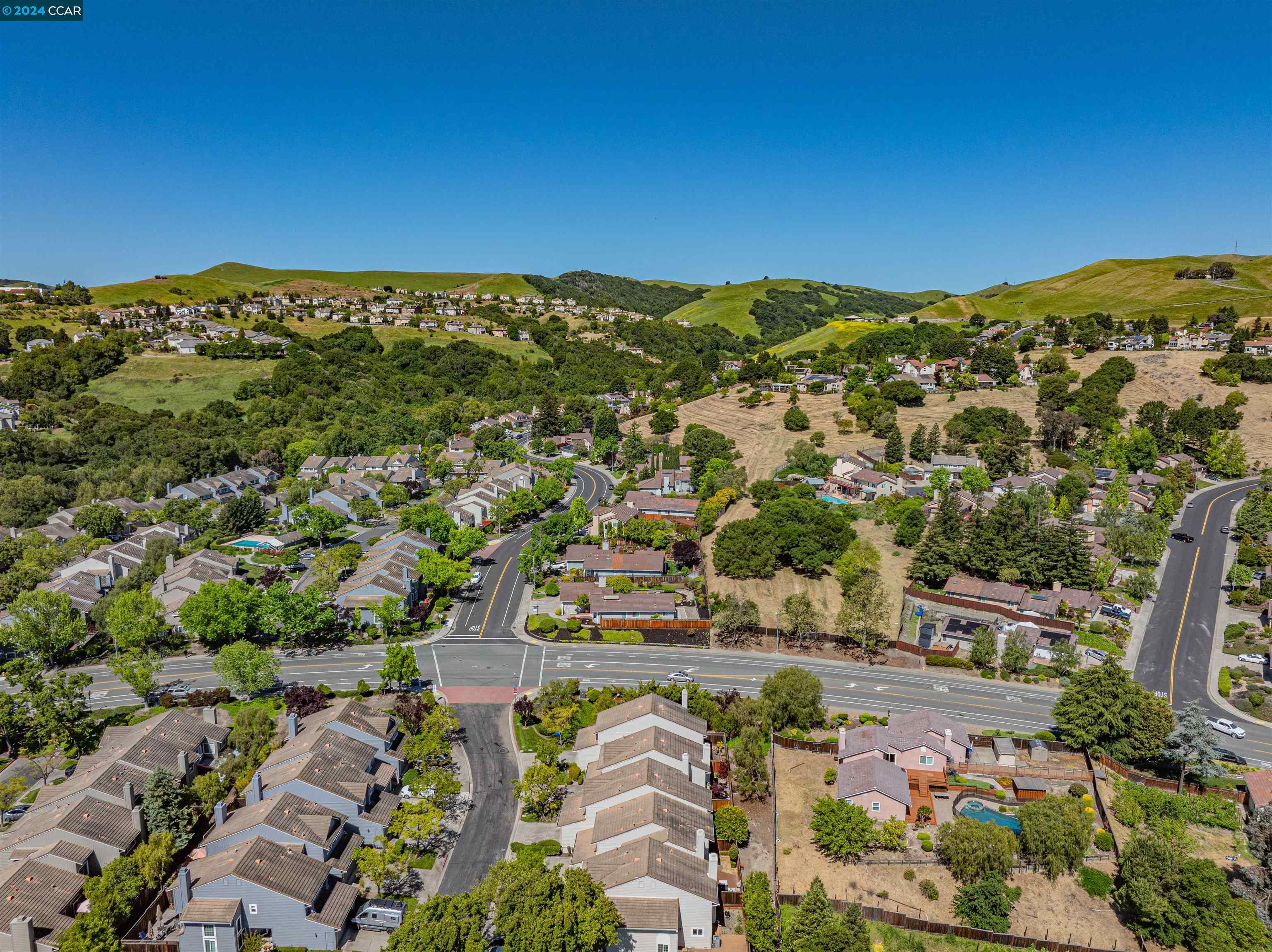 7535 Rolling Hills Cir