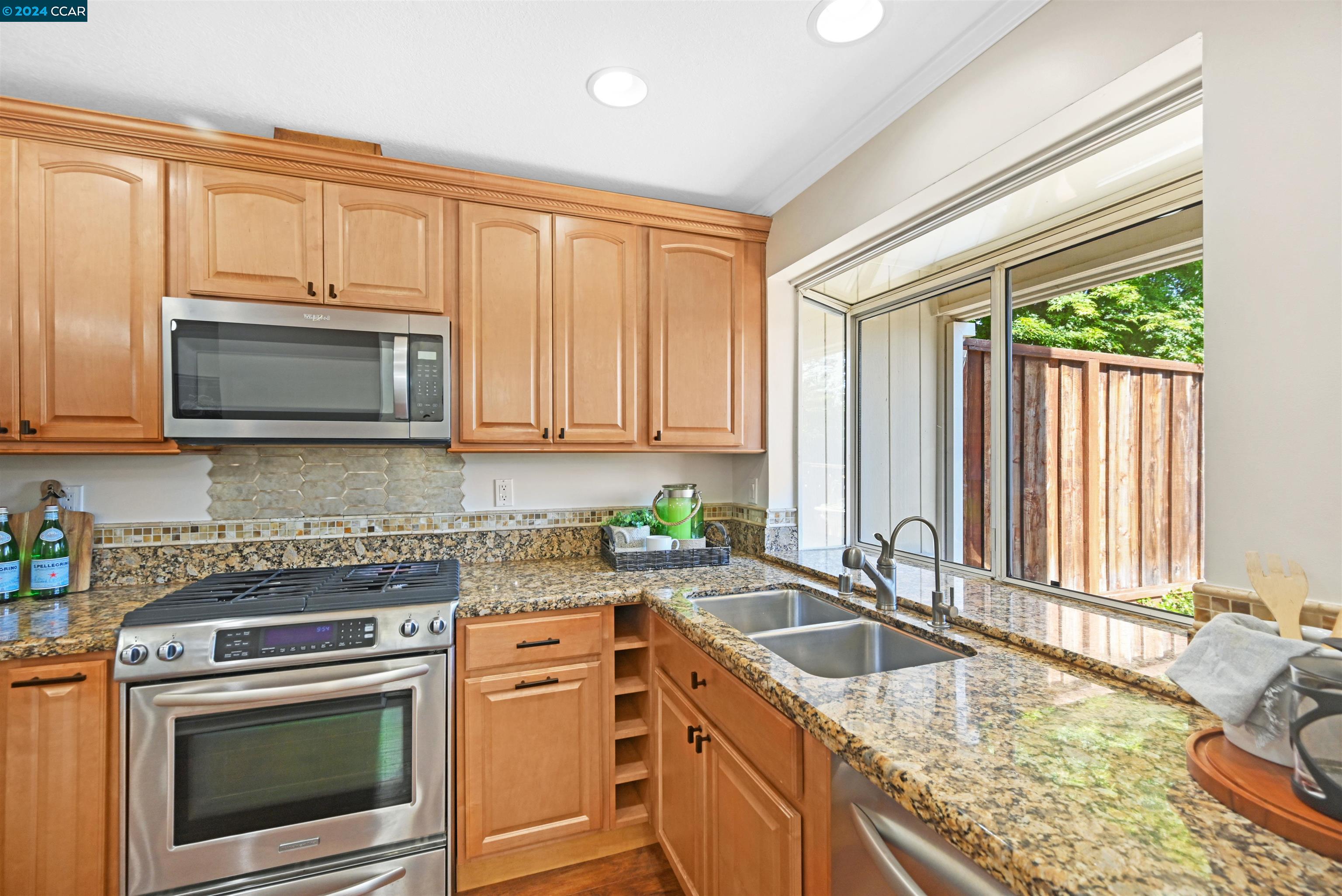 7535 Rolling Hills Cir