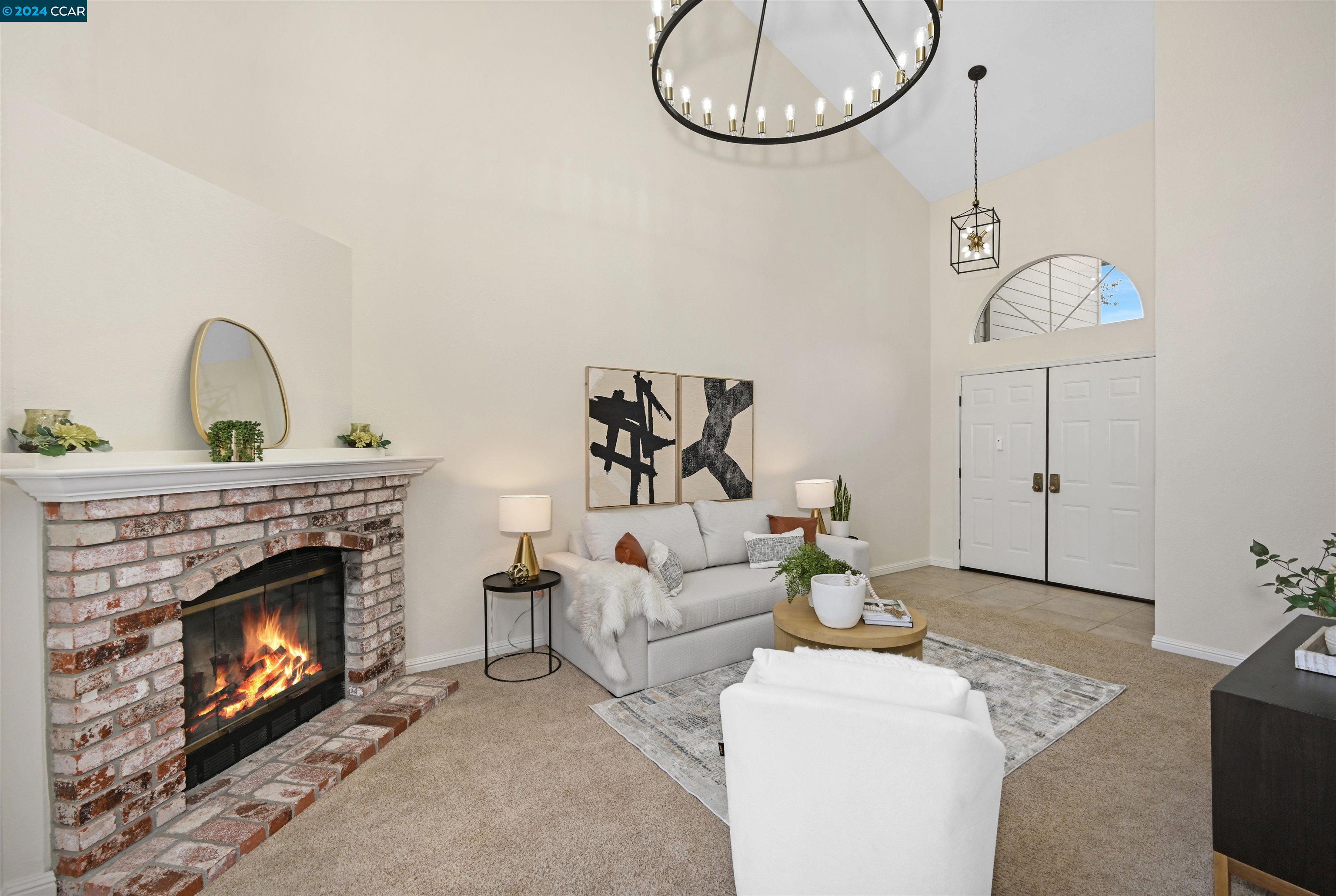 7535 Rolling Hills Cir