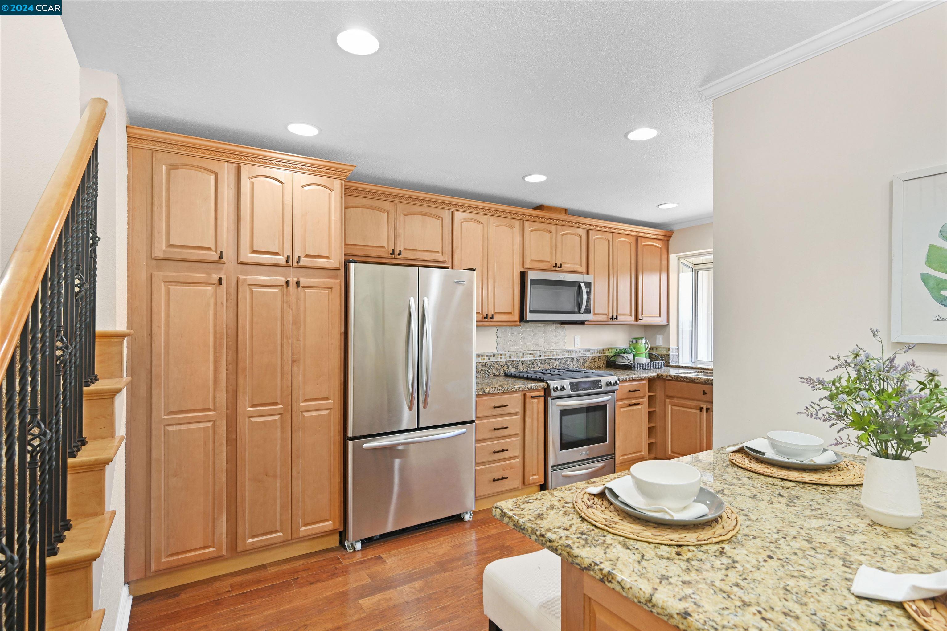7535 Rolling Hills Cir