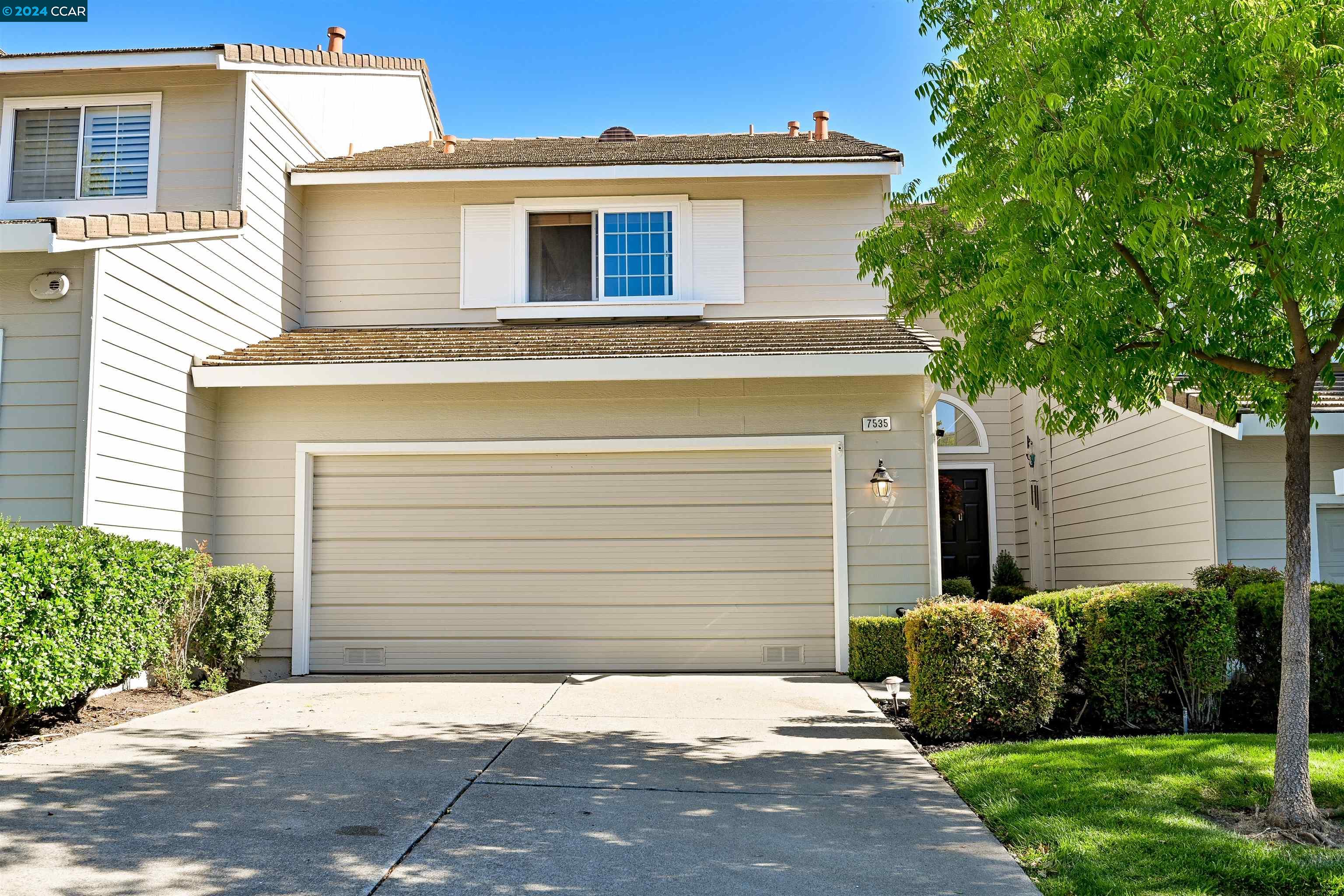 7535 Rolling Hills Cir