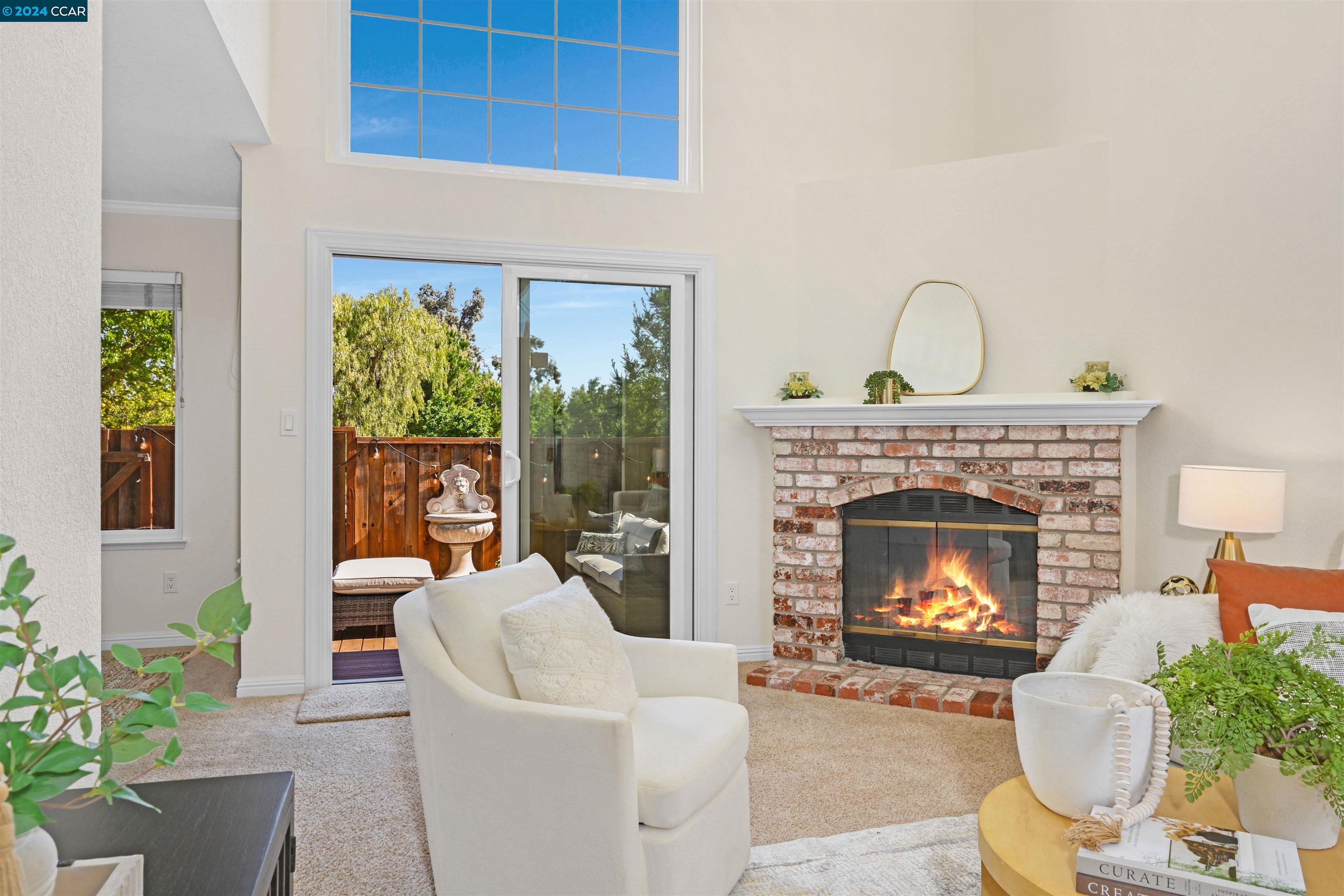 7535 Rolling Hills Cir