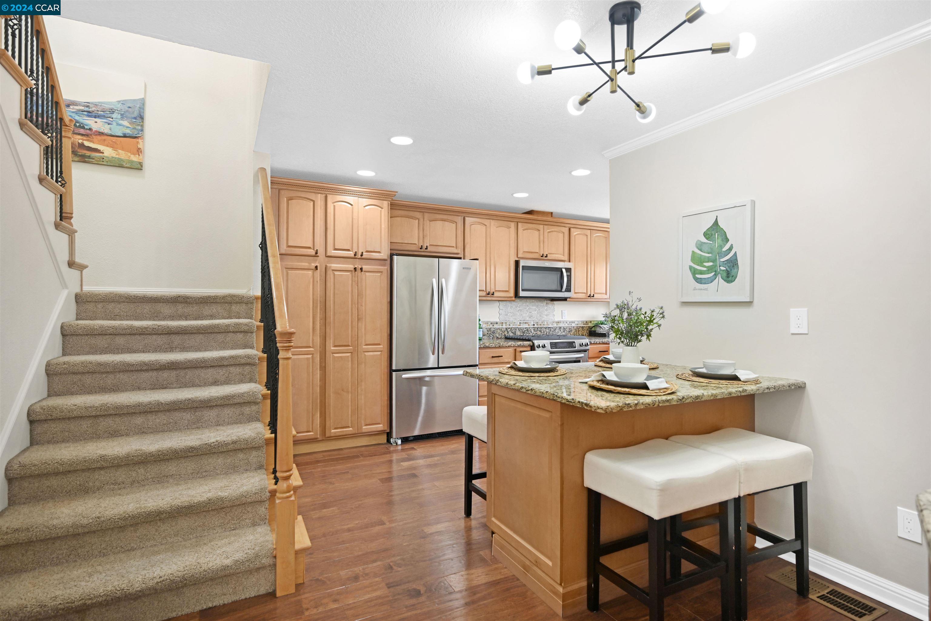 7535 Rolling Hills Cir