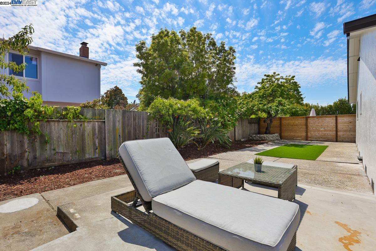 858 Gull Ave
