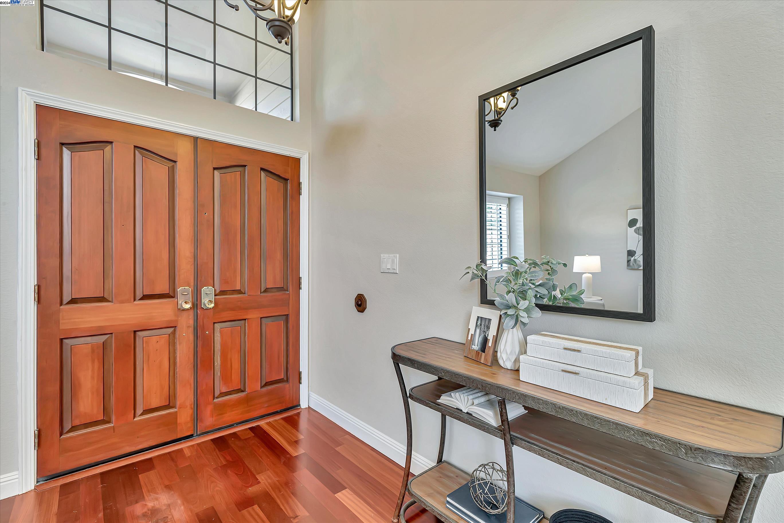 6537 Calle De La Mancha