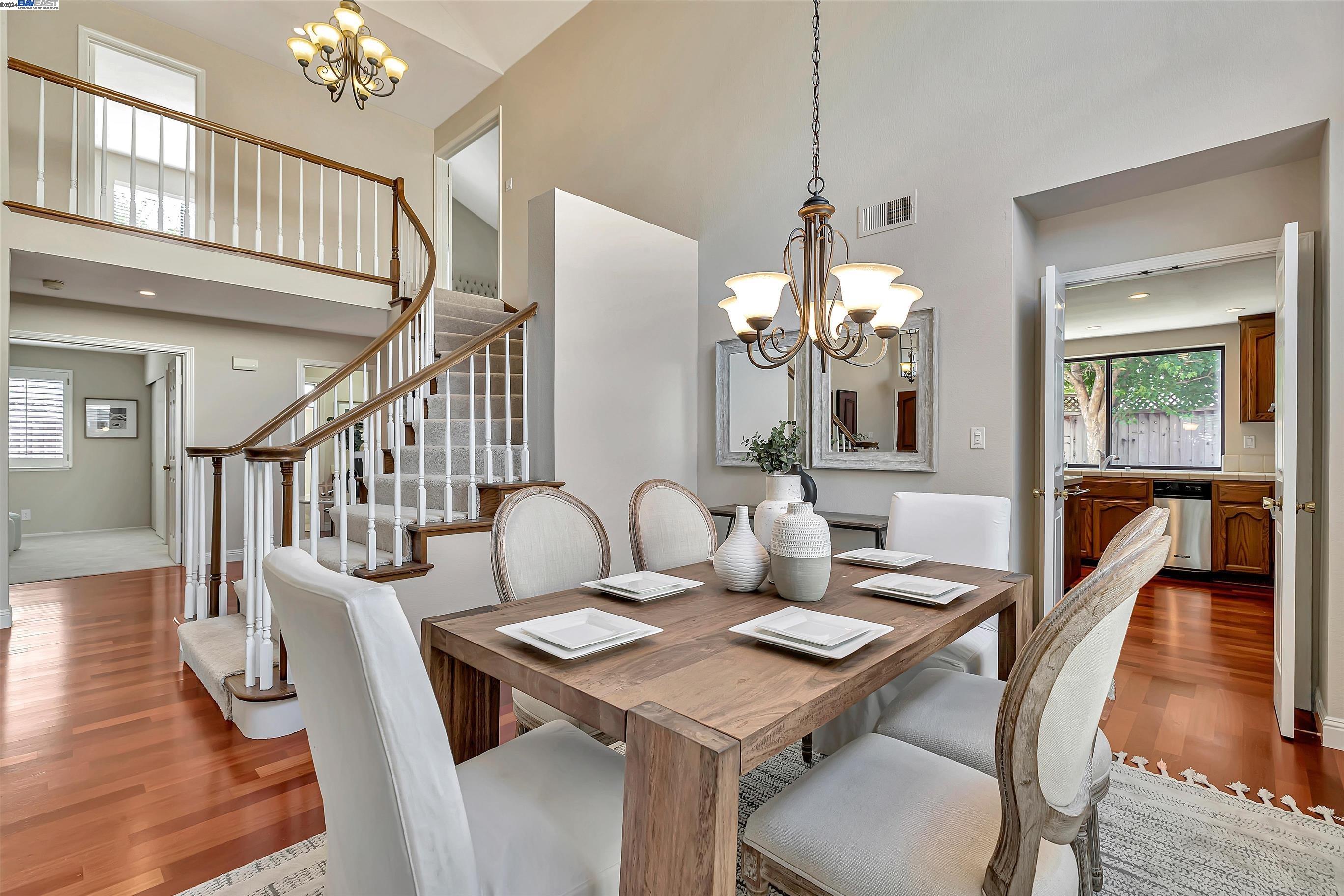 6537 Calle De La Mancha