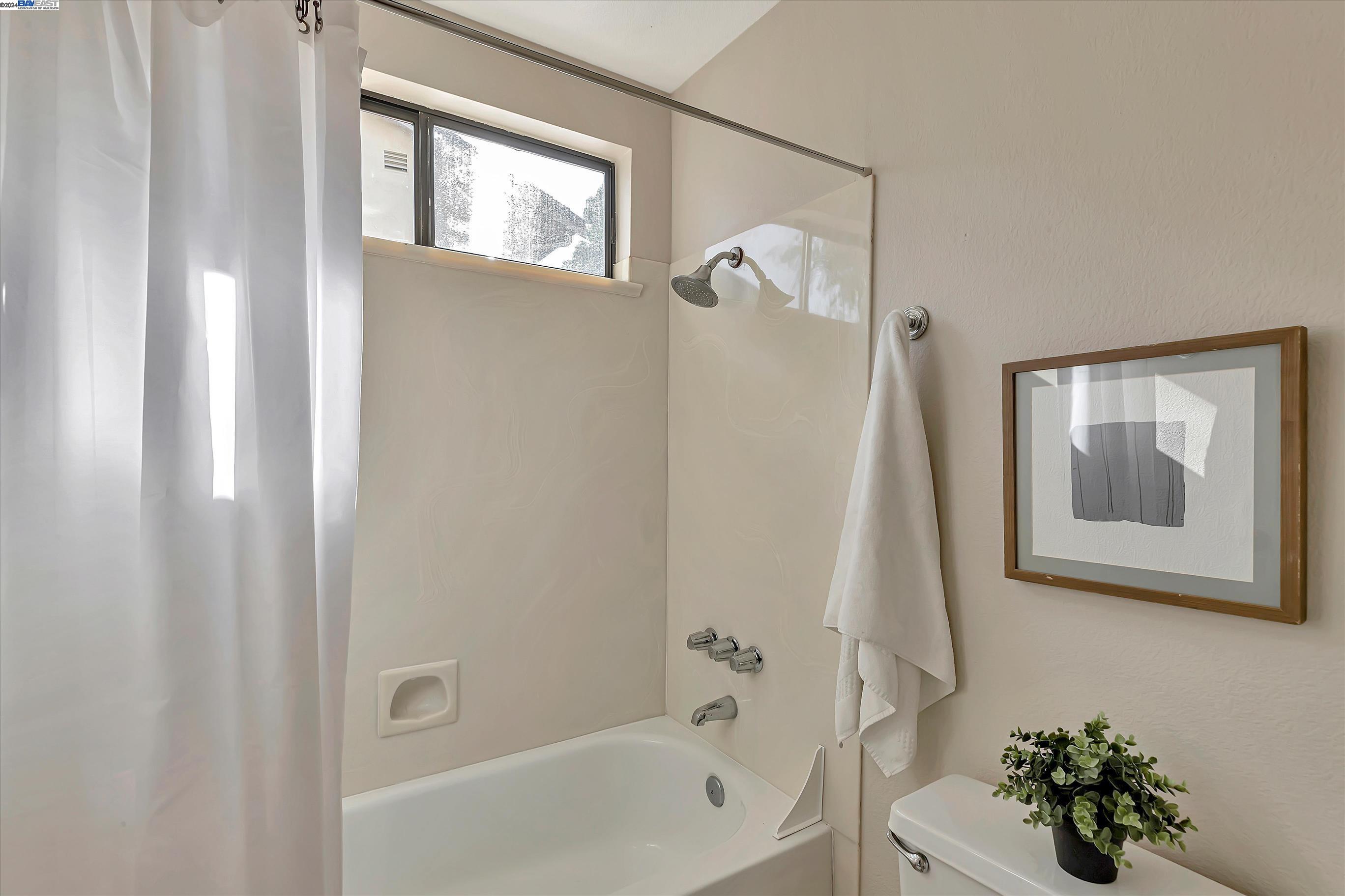 6537 Calle De La Mancha