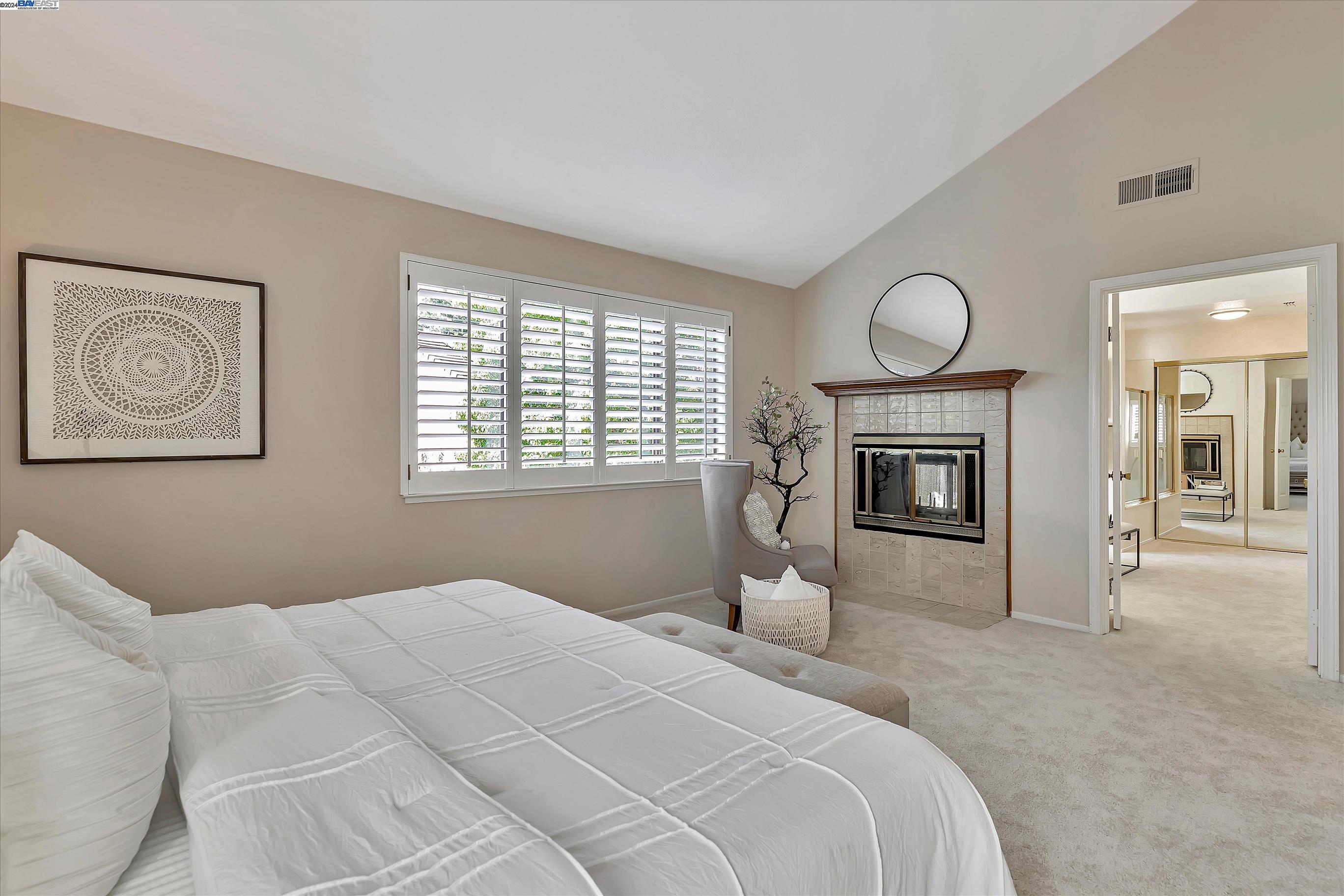 6537 Calle De La Mancha