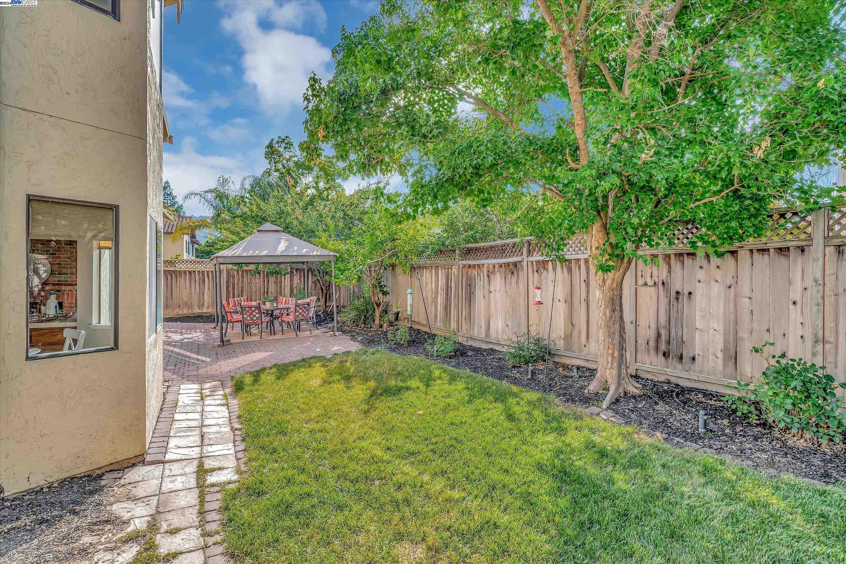 6537 Calle De La Mancha