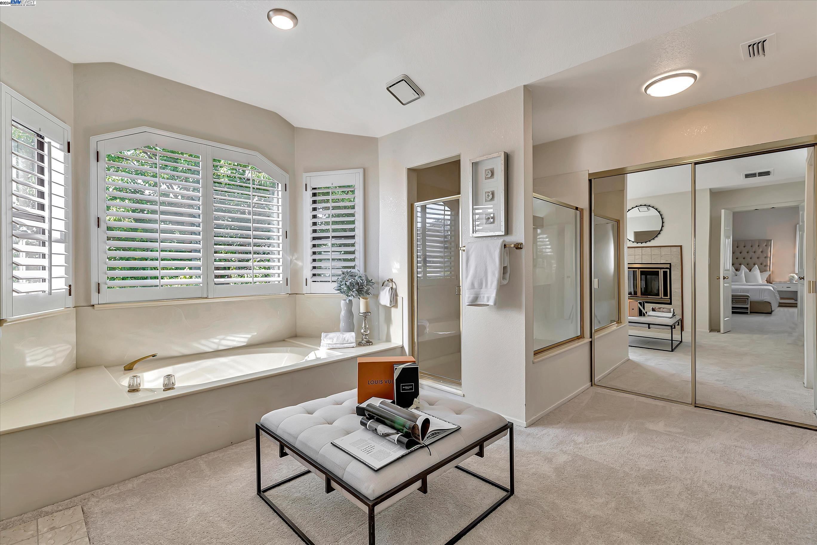 6537 Calle De La Mancha