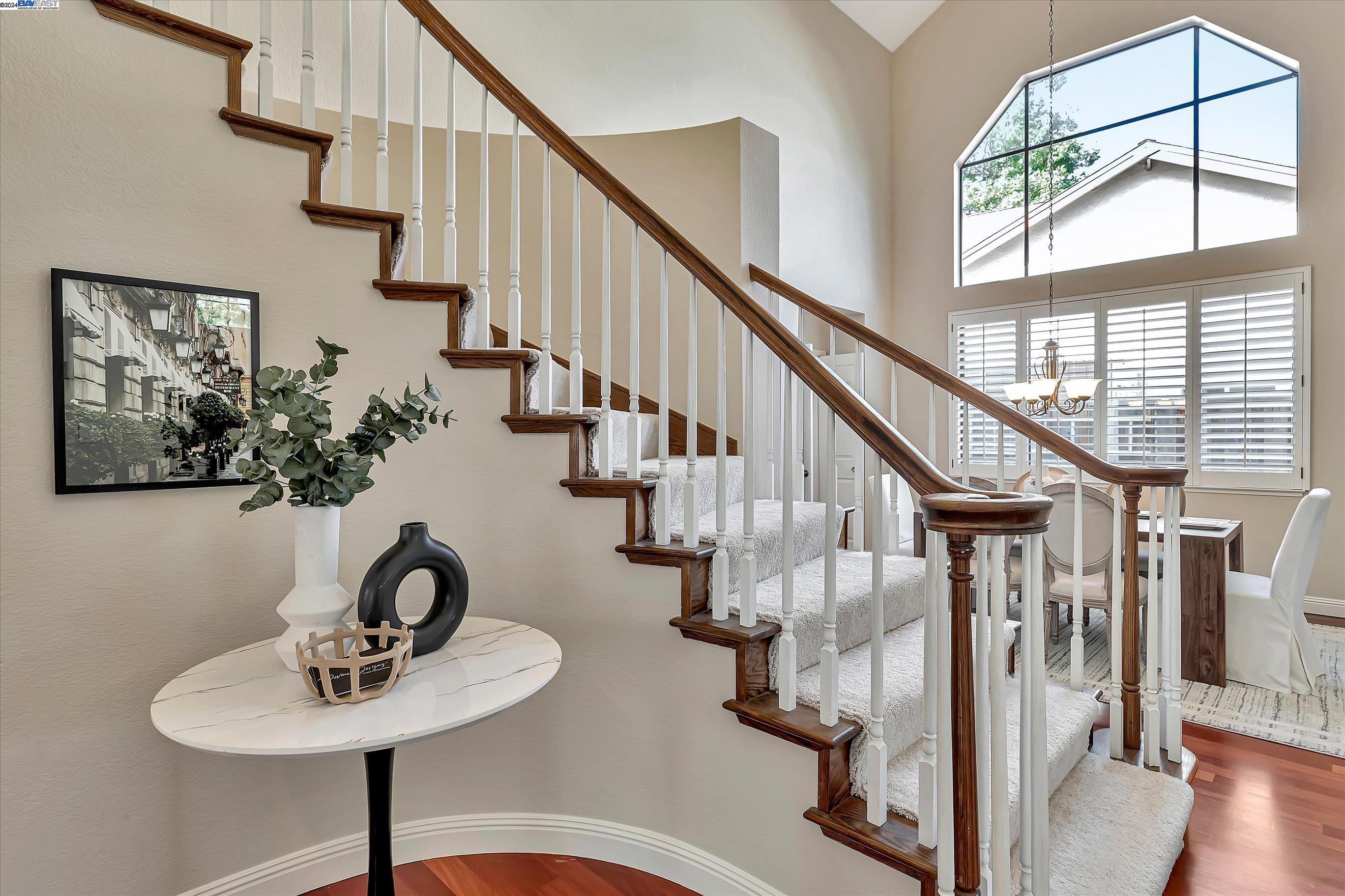 6537 Calle De La Mancha