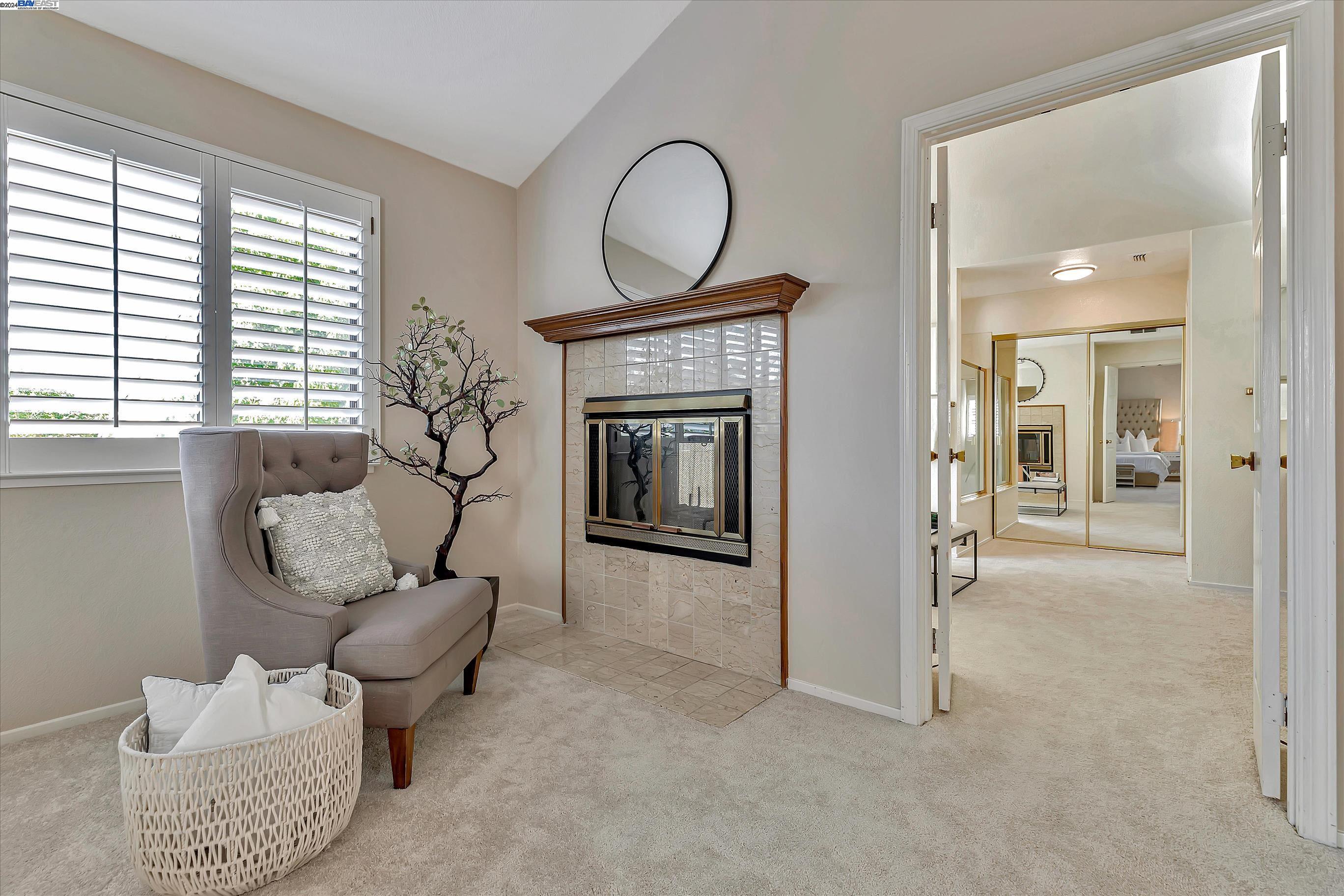 6537 Calle De La Mancha