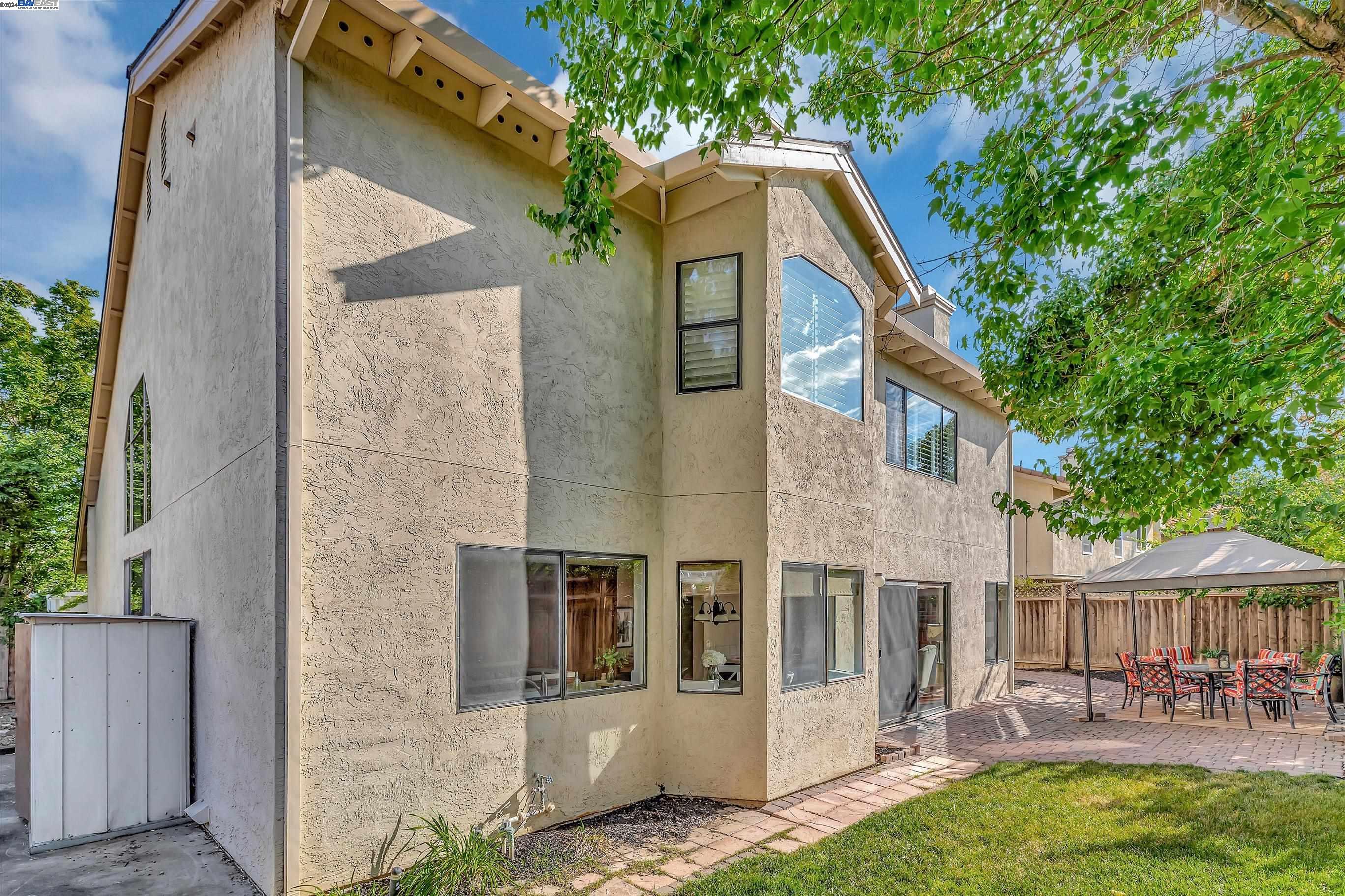 6537 Calle De La Mancha