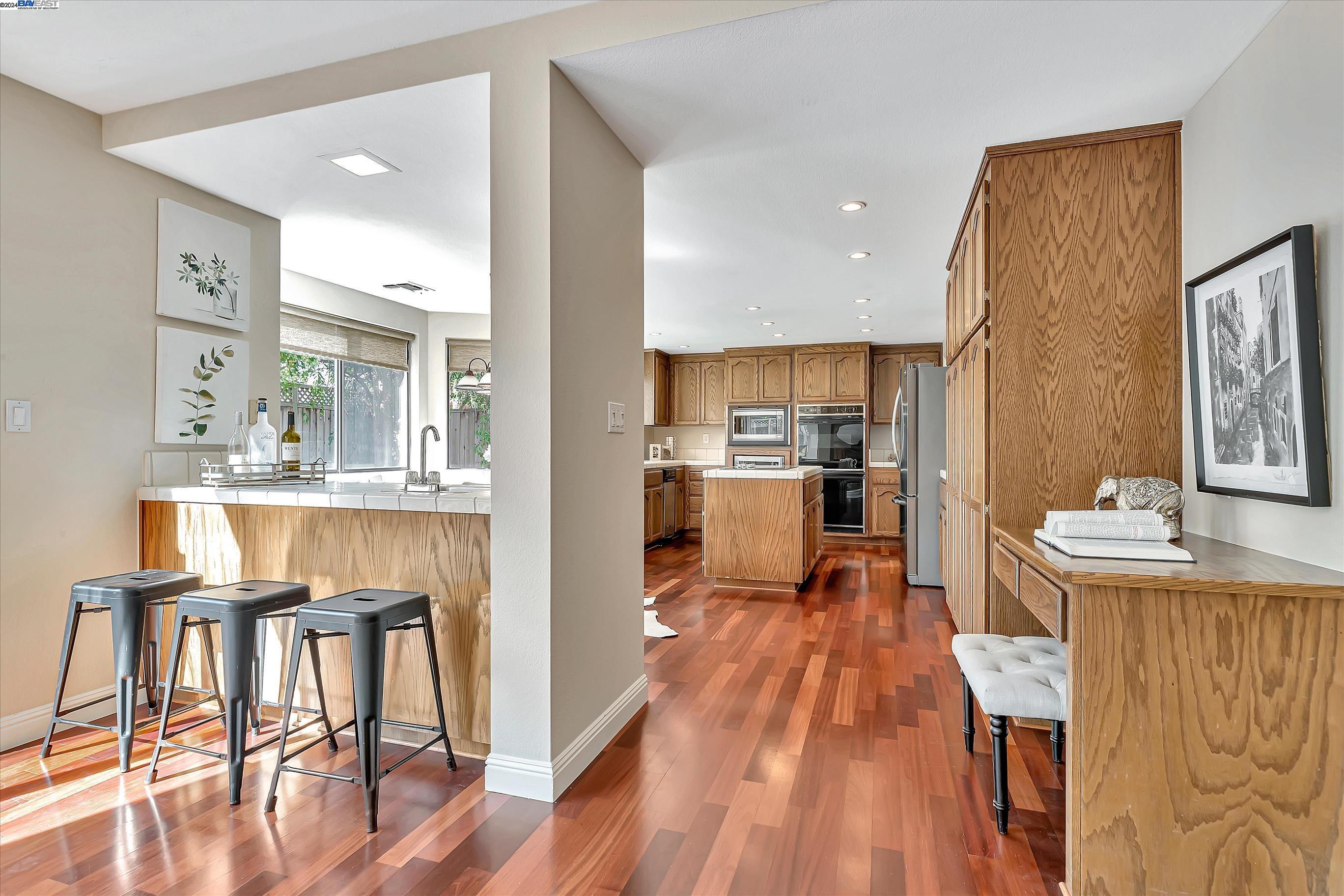 6537 Calle De La Mancha