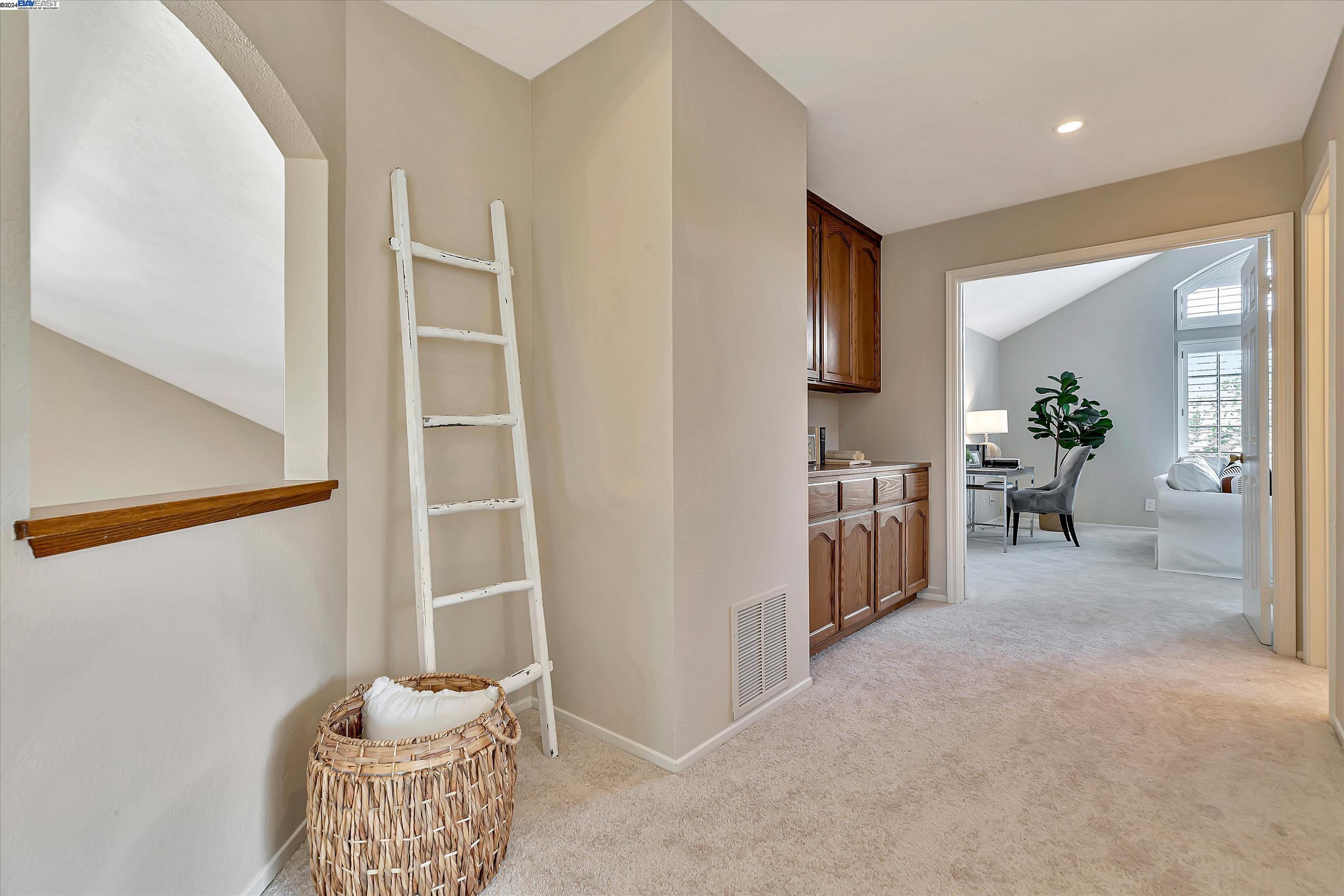 6537 Calle De La Mancha