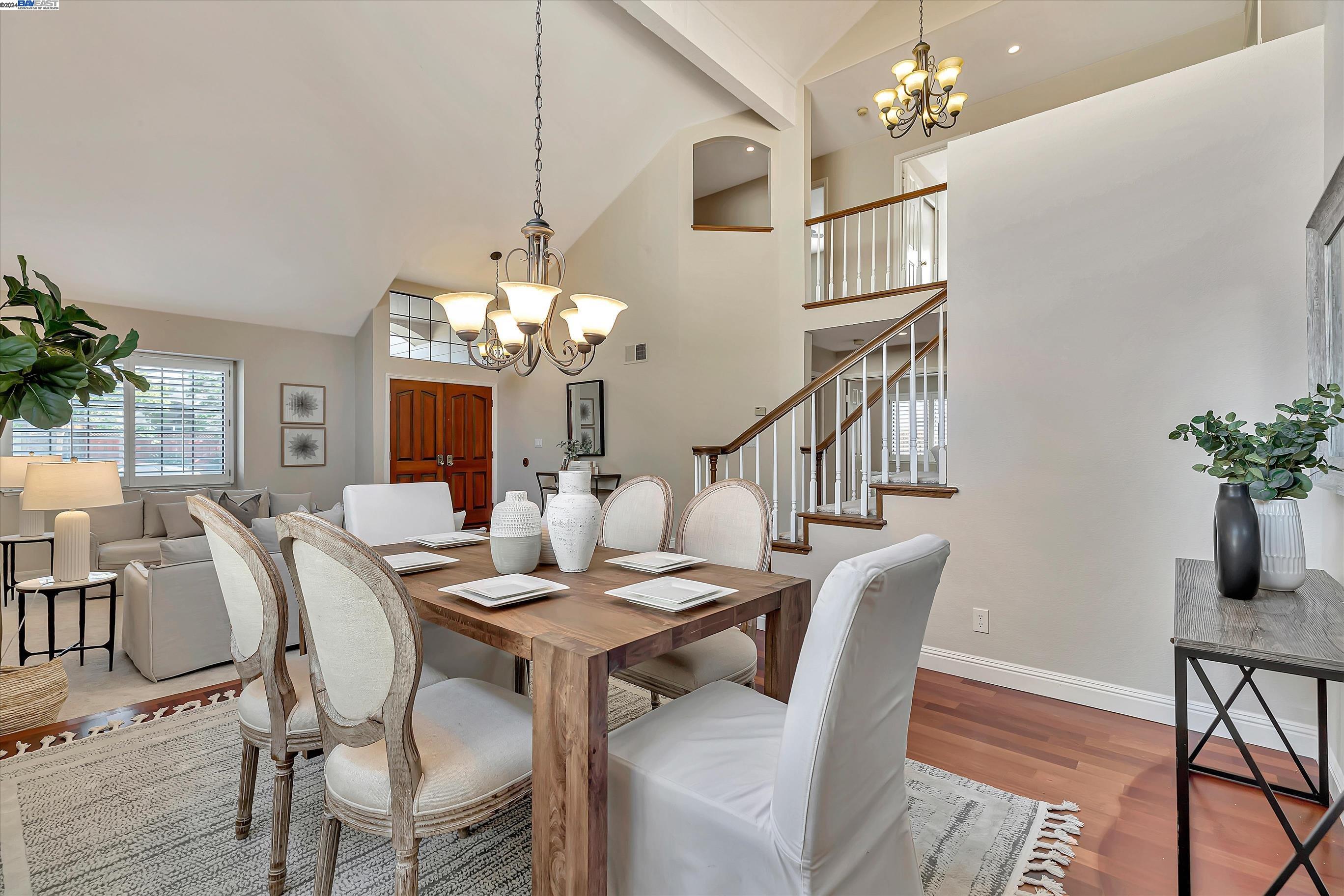 6537 Calle De La Mancha