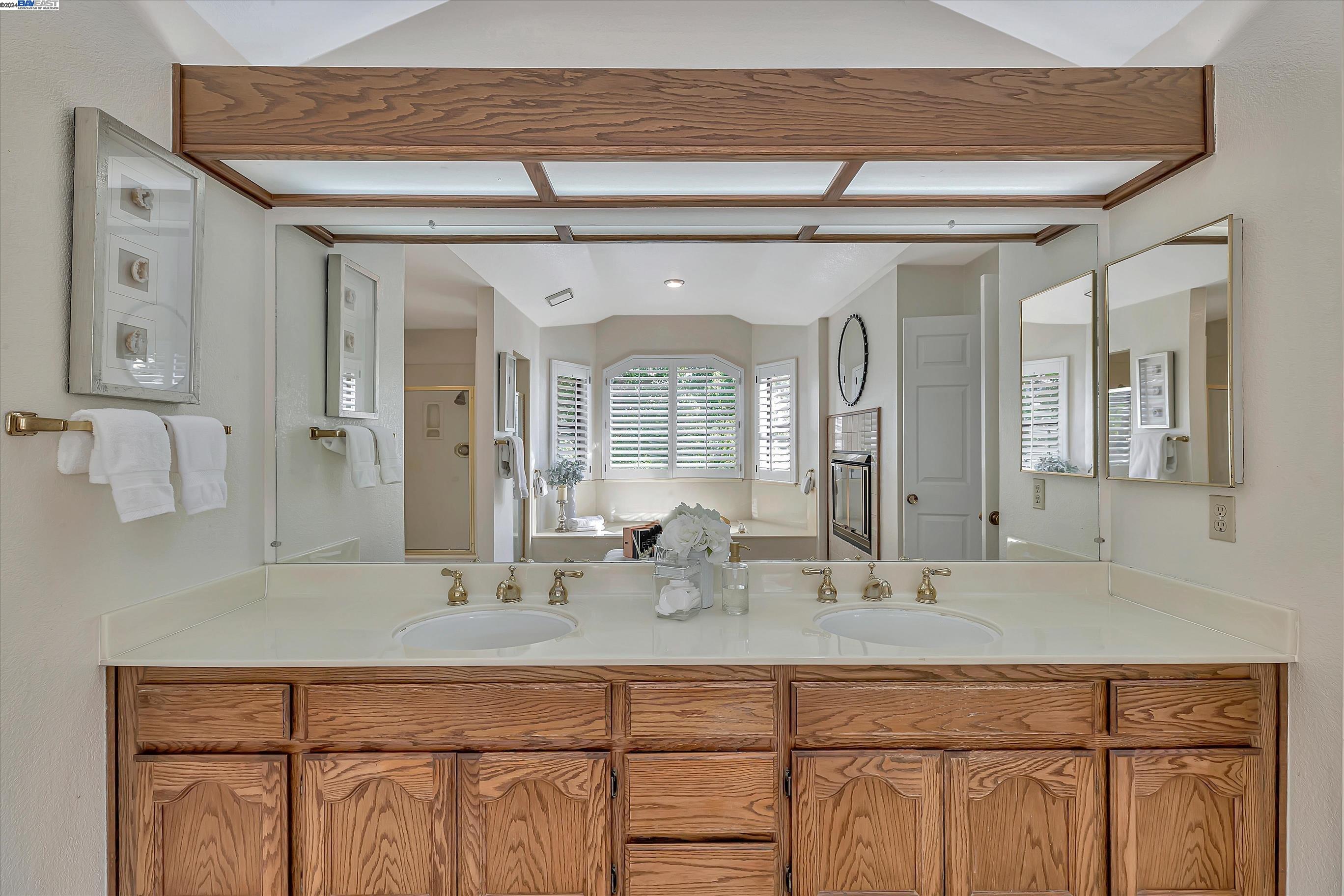 6537 Calle De La Mancha