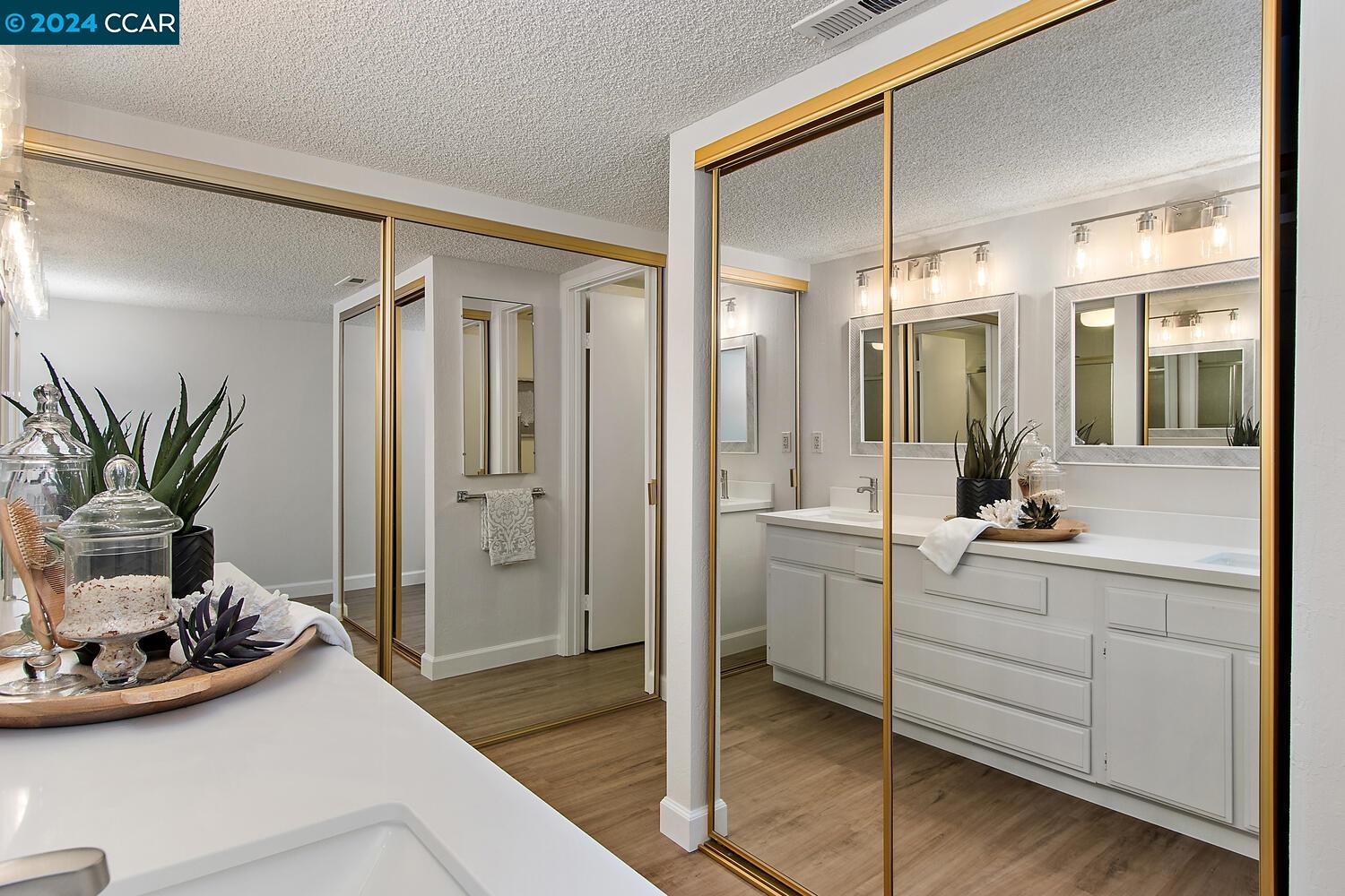 3042 Rossmoor Parkway # 2