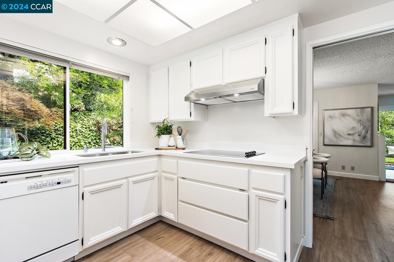 3042 Rossmoor Parkway # 2