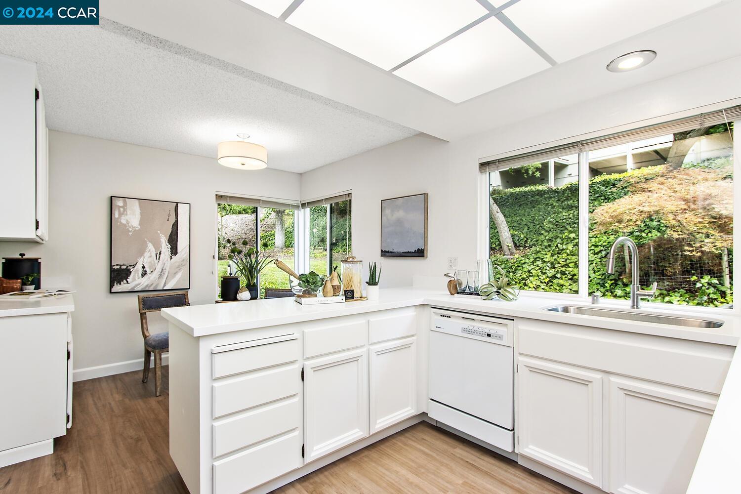 3042 Rossmoor Parkway # 2