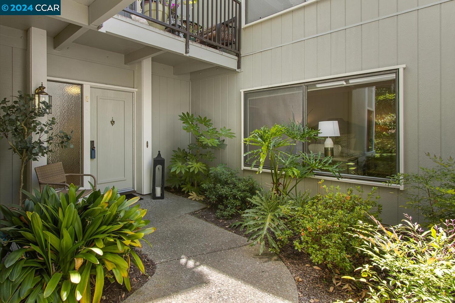 3042 Rossmoor Parkway # 2