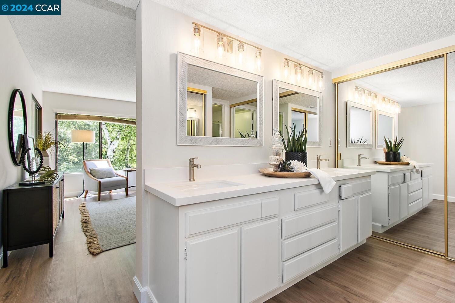 3042 Rossmoor Parkway # 2