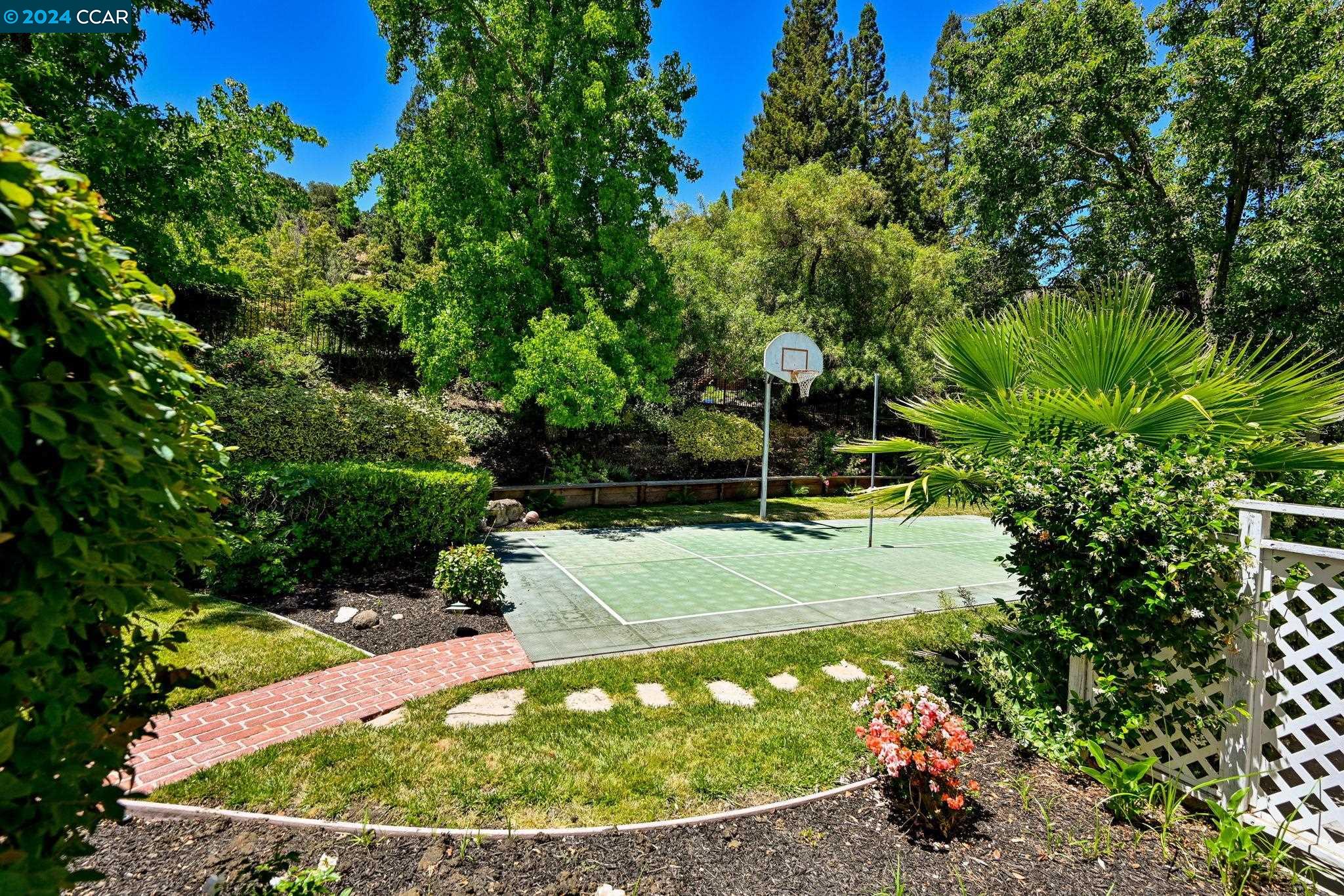 17 Silverhill Way