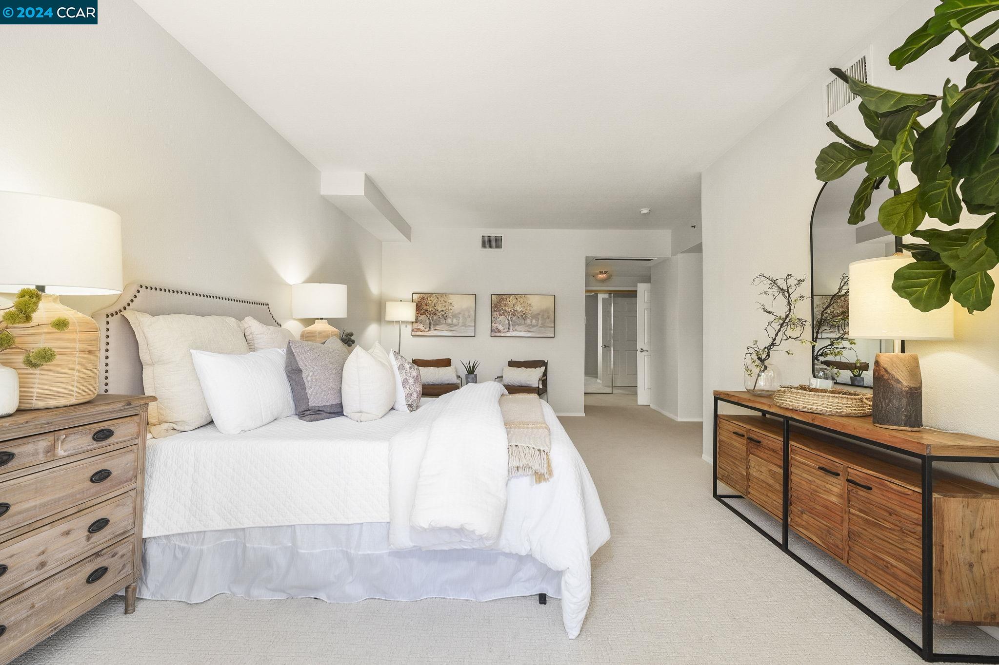 1840 Tice Creek Dr. Unit: 2324/2322