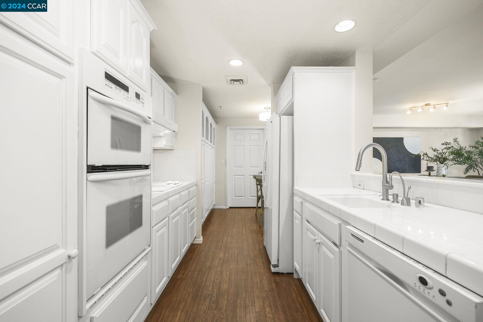 1840 Tice Creek Dr. Unit: 2324/2322