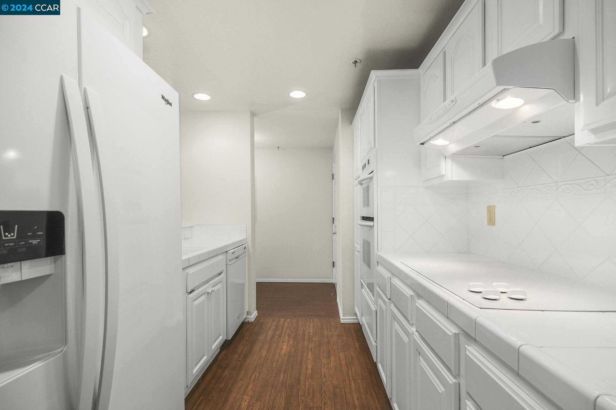 1840 Tice Creek Dr. Unit: 2324/2322