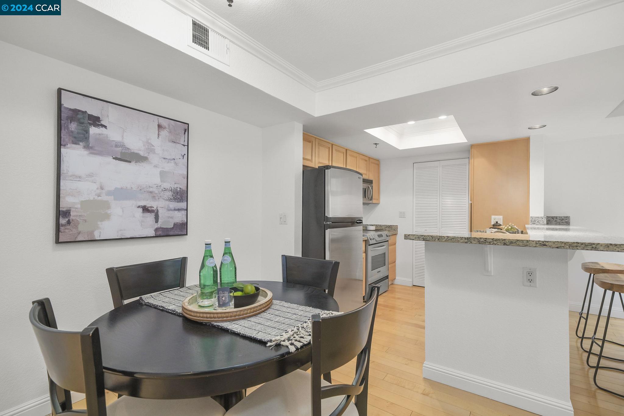 2530 Oak Road # 202