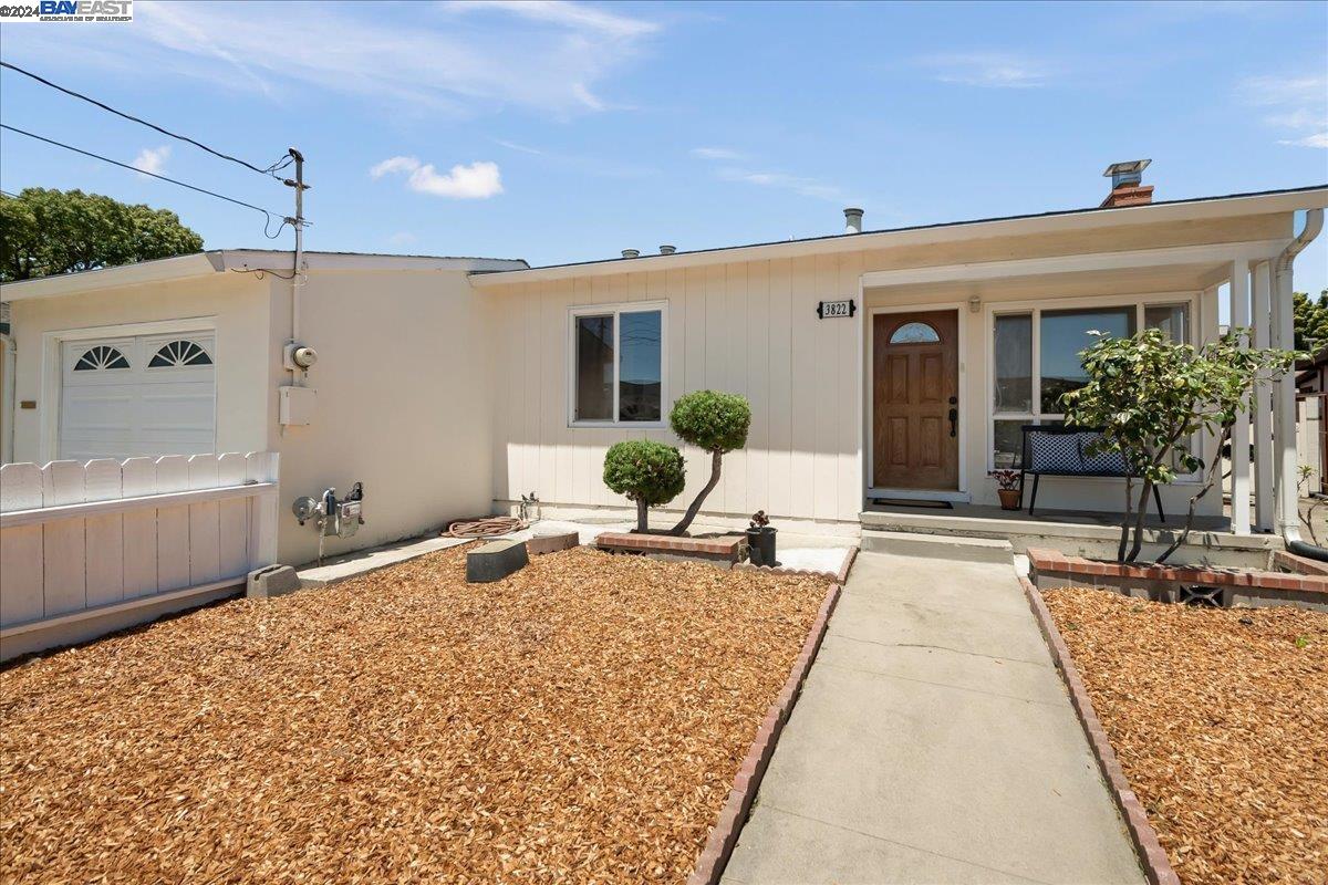 3822 Vincent Ct