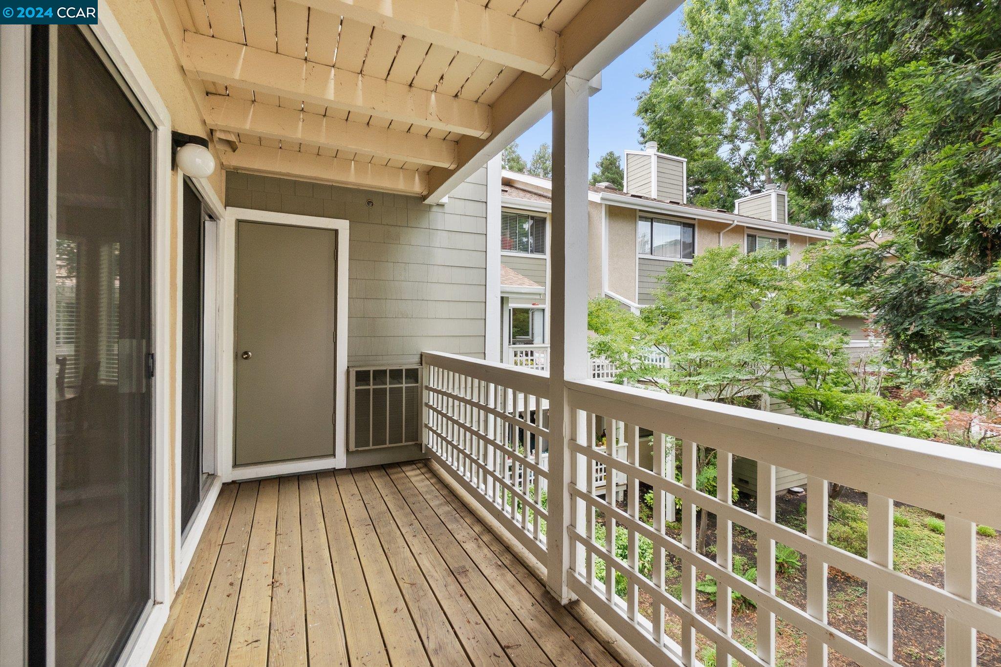 2675 Oak Road Unit: E