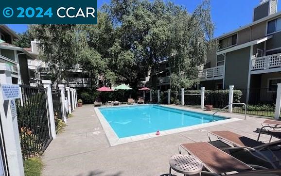 2675 Oak Road Unit: E