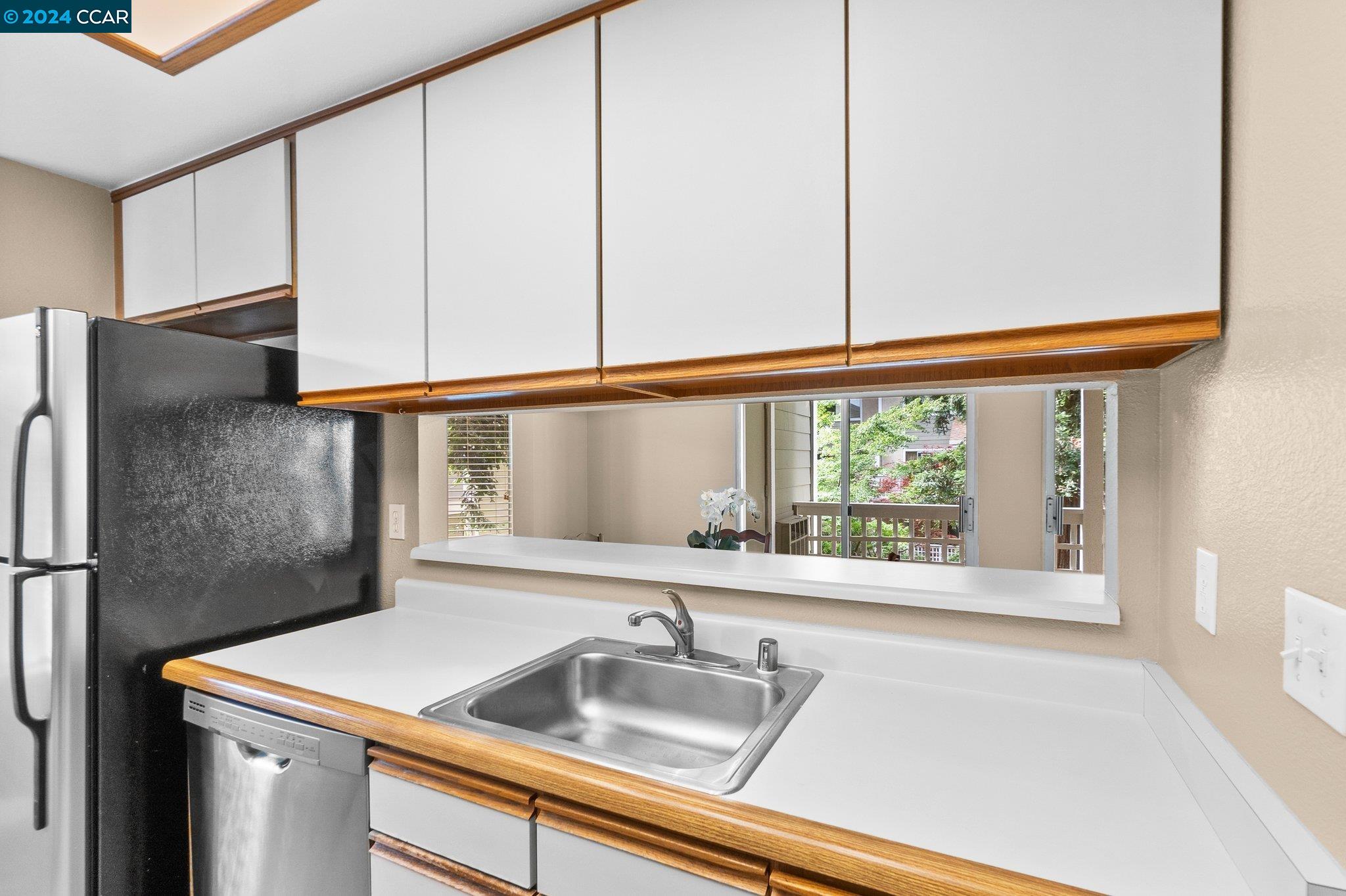 2675 Oak Road Unit: E