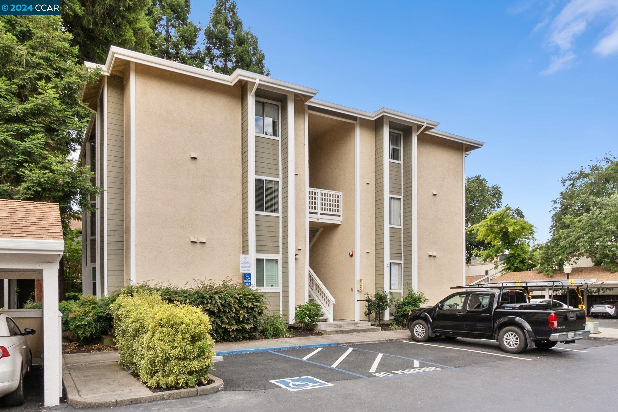 2675 Oak Road Unit: E