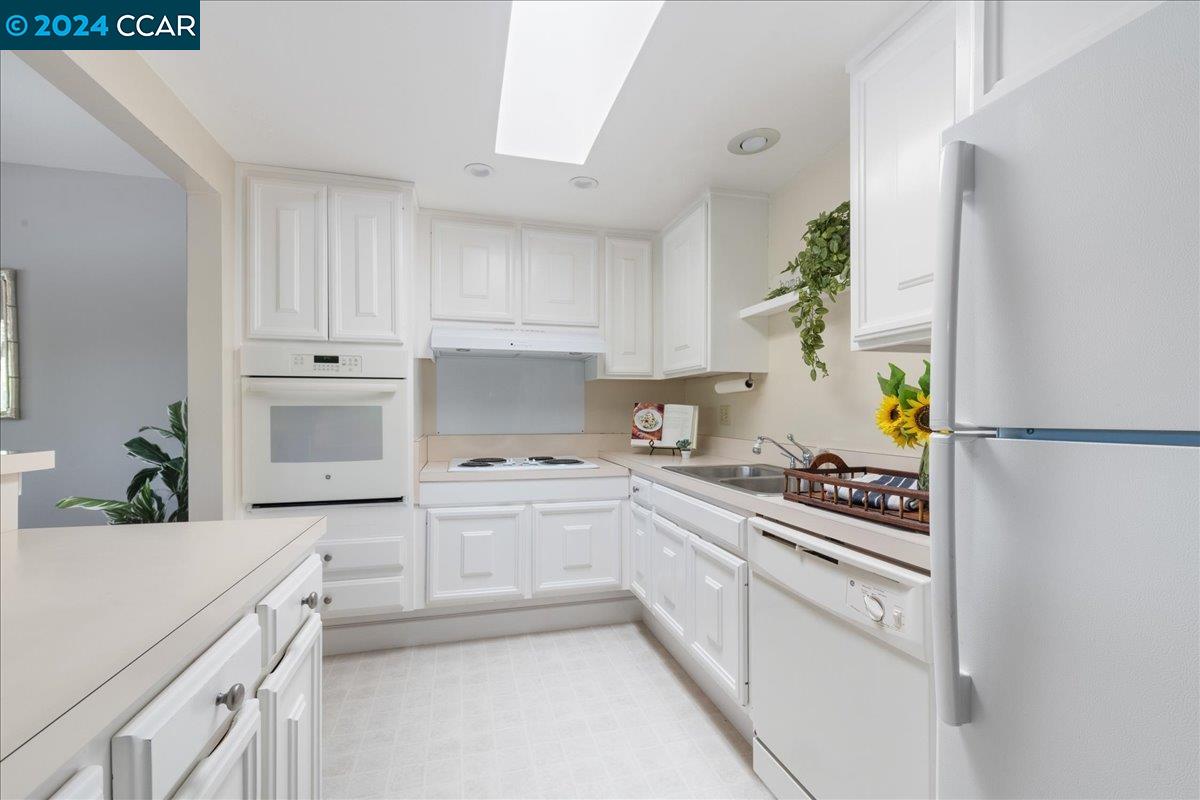 1200 Singingwood # 7