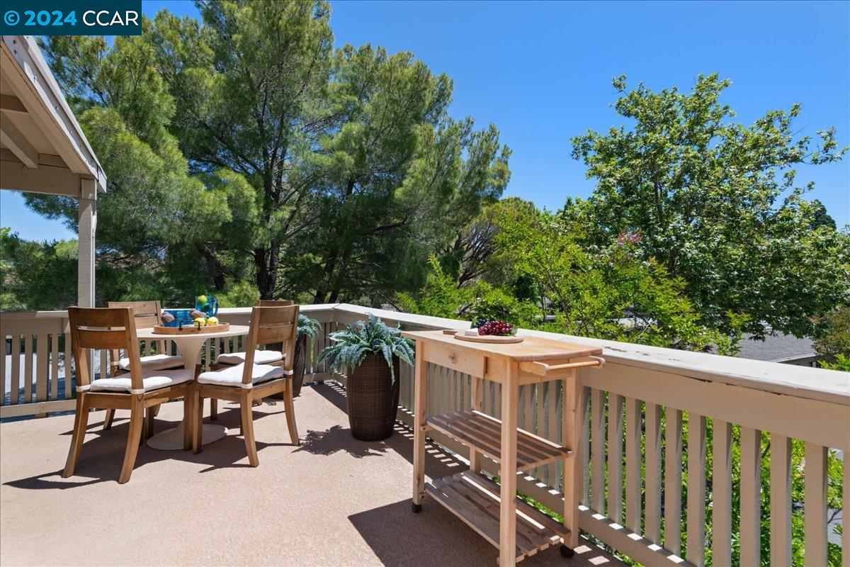 1200 Singingwood # 7