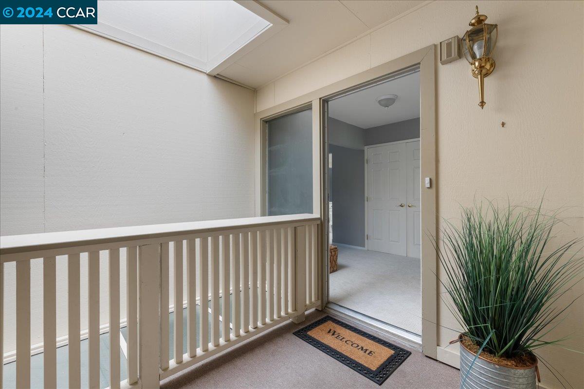 1200 Singingwood # 7
