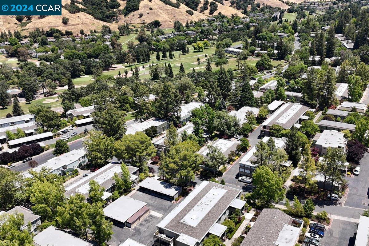 1200 Singingwood # 7