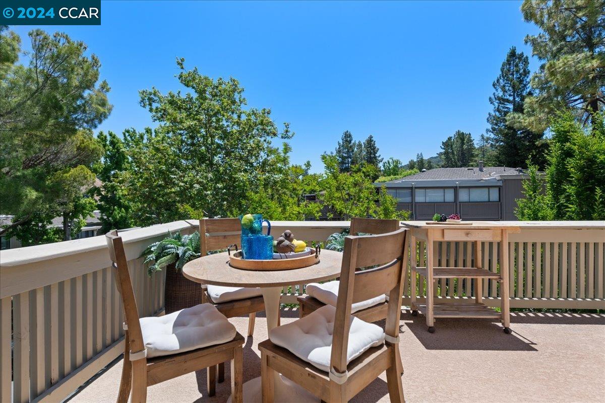 1200 Singingwood # 7