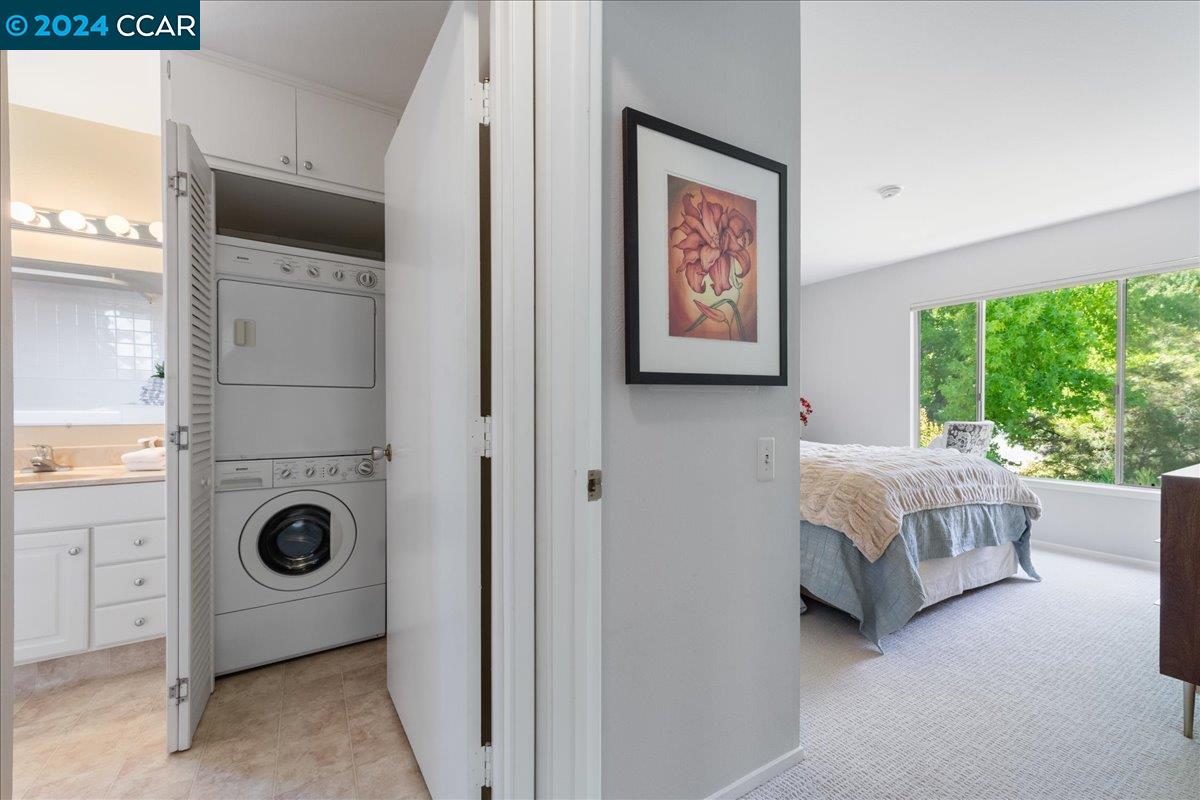 1200 Singingwood # 7