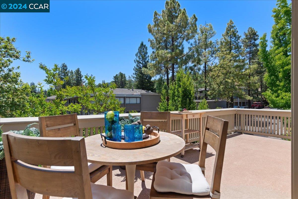 1200 Singingwood # 7