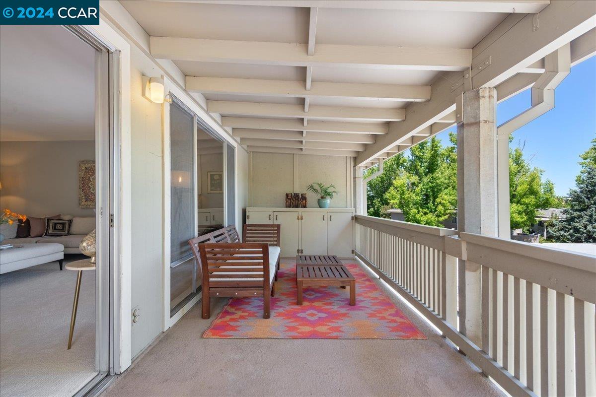 1200 Singingwood # 7