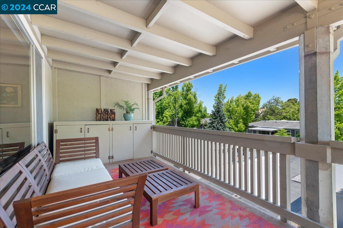 1200 Singingwood # 7