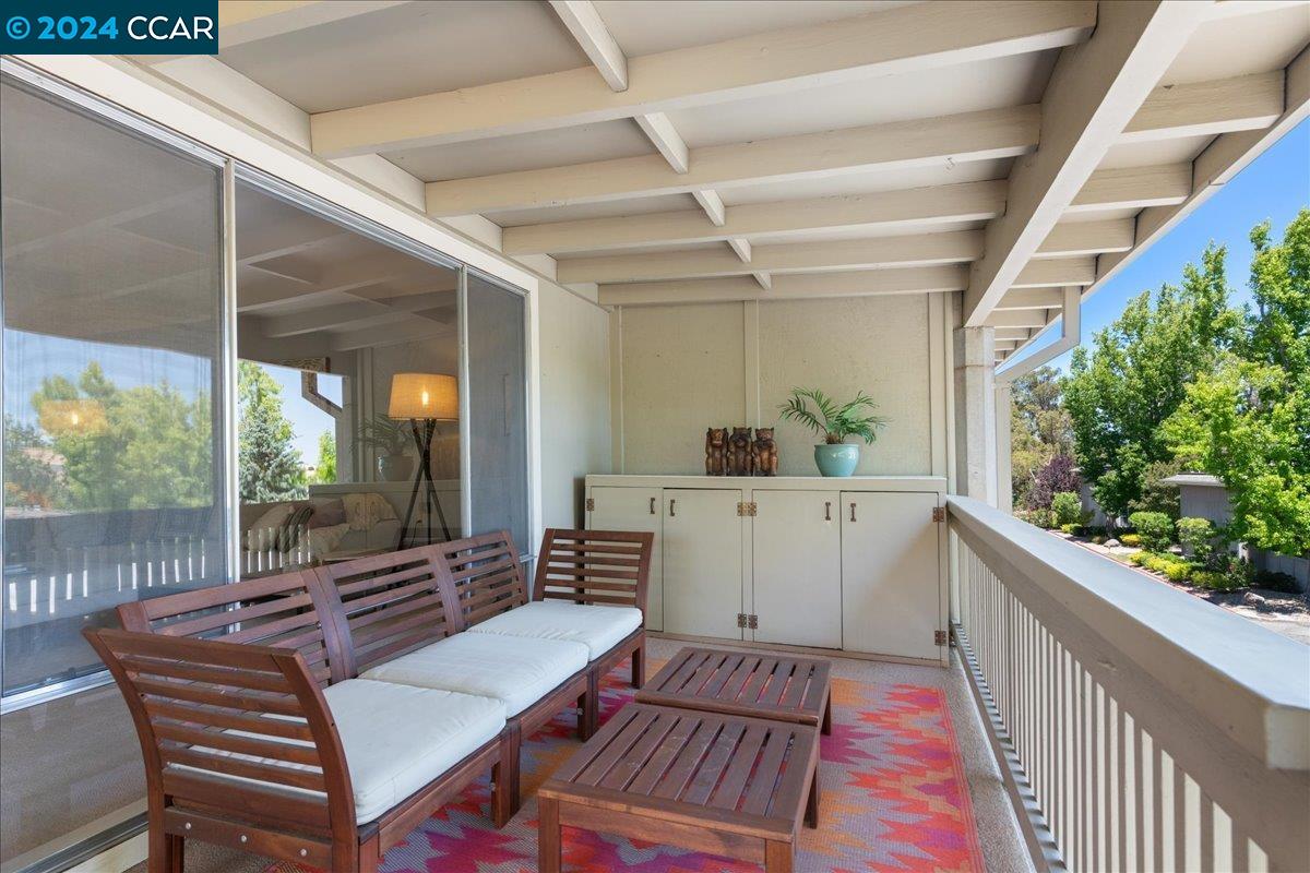 1200 Singingwood # 7