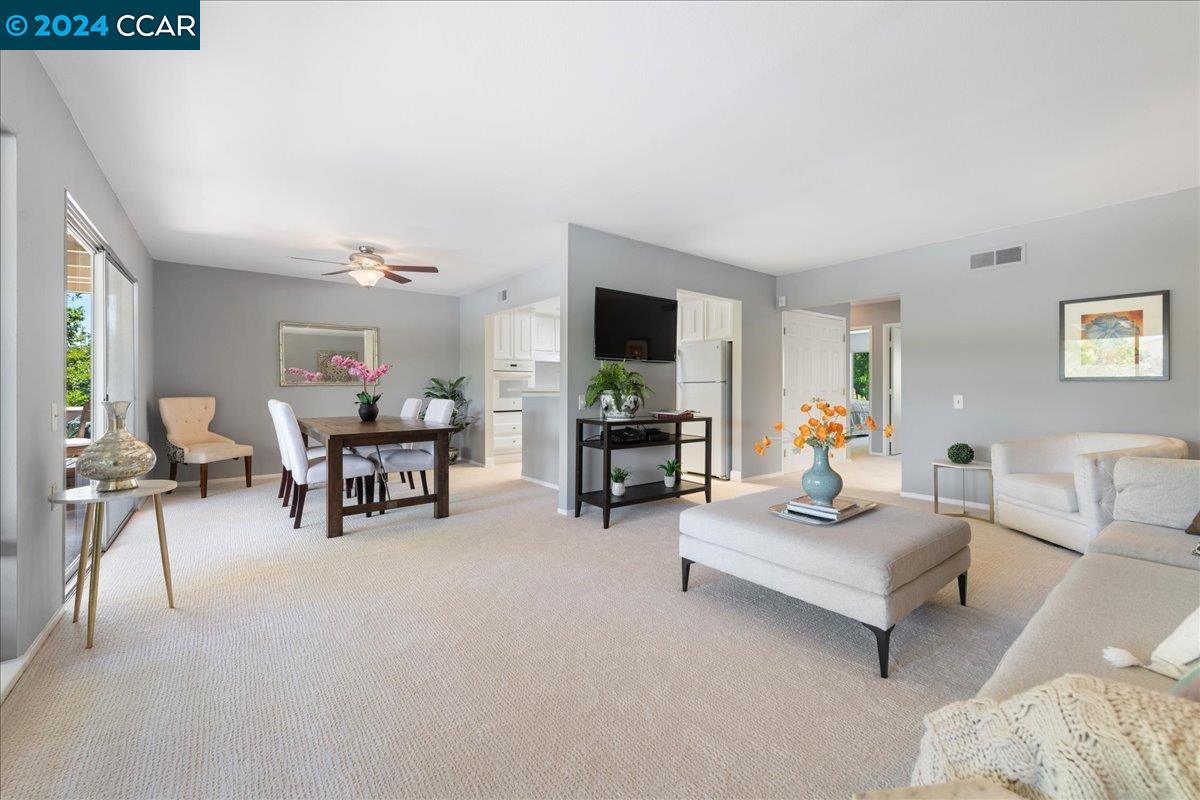 1200 Singingwood # 7