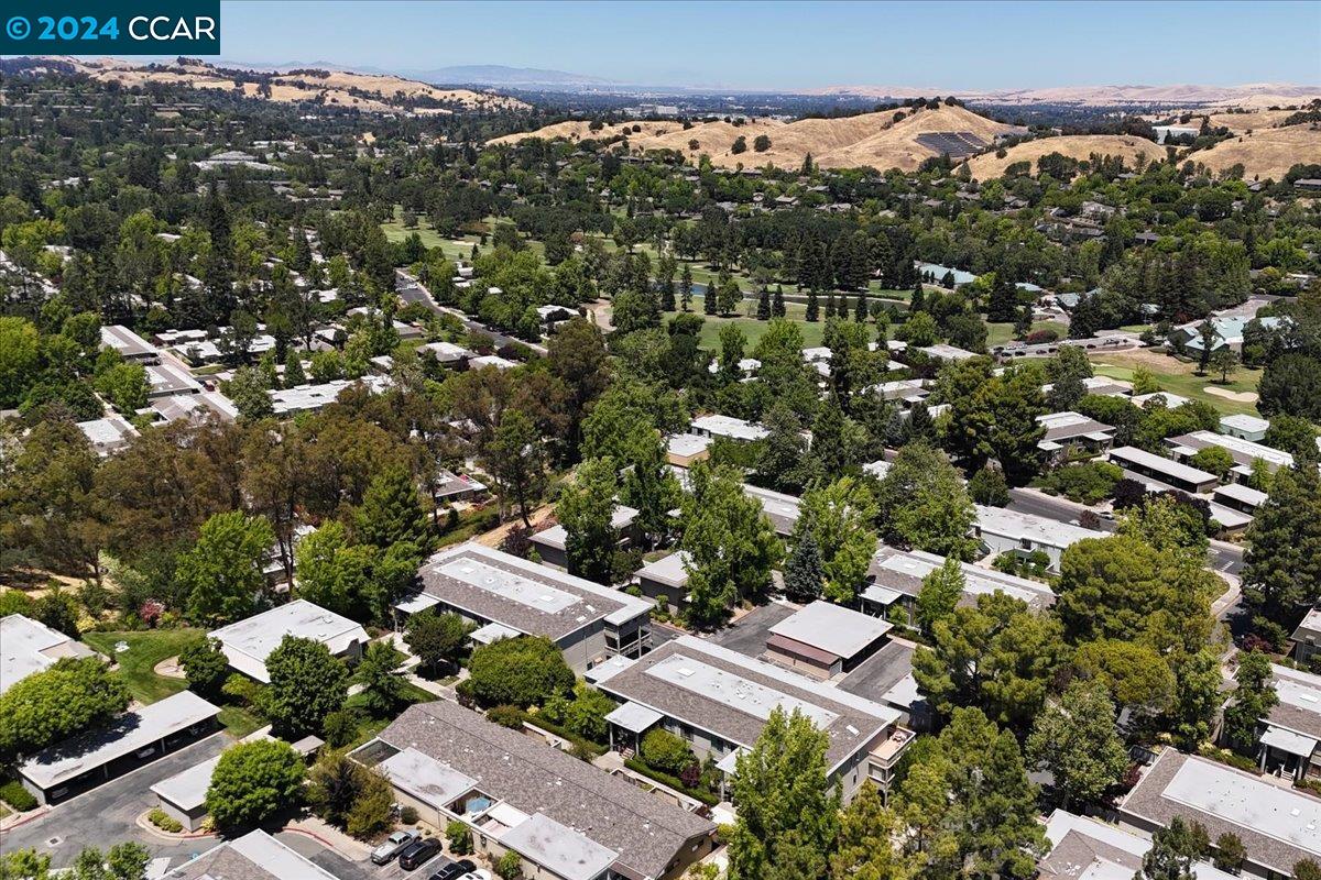 1200 Singingwood # 7
